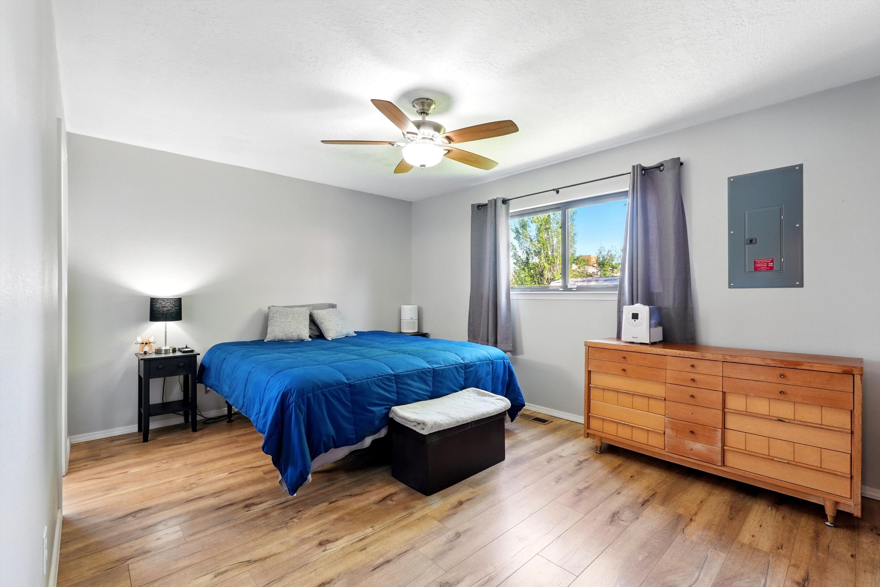 14117 LA CUEVA Avenue NE