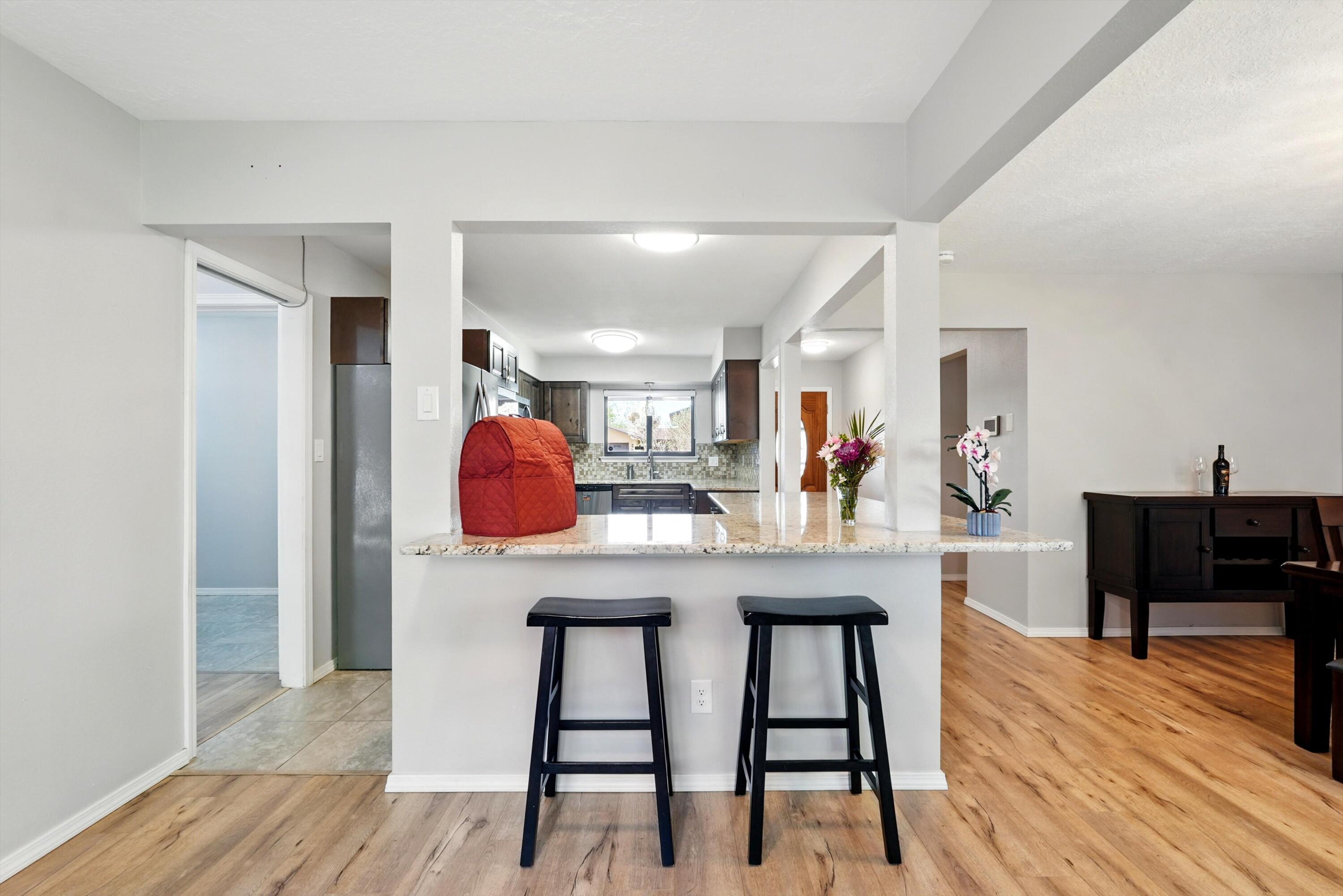 14117 LA CUEVA Avenue NE