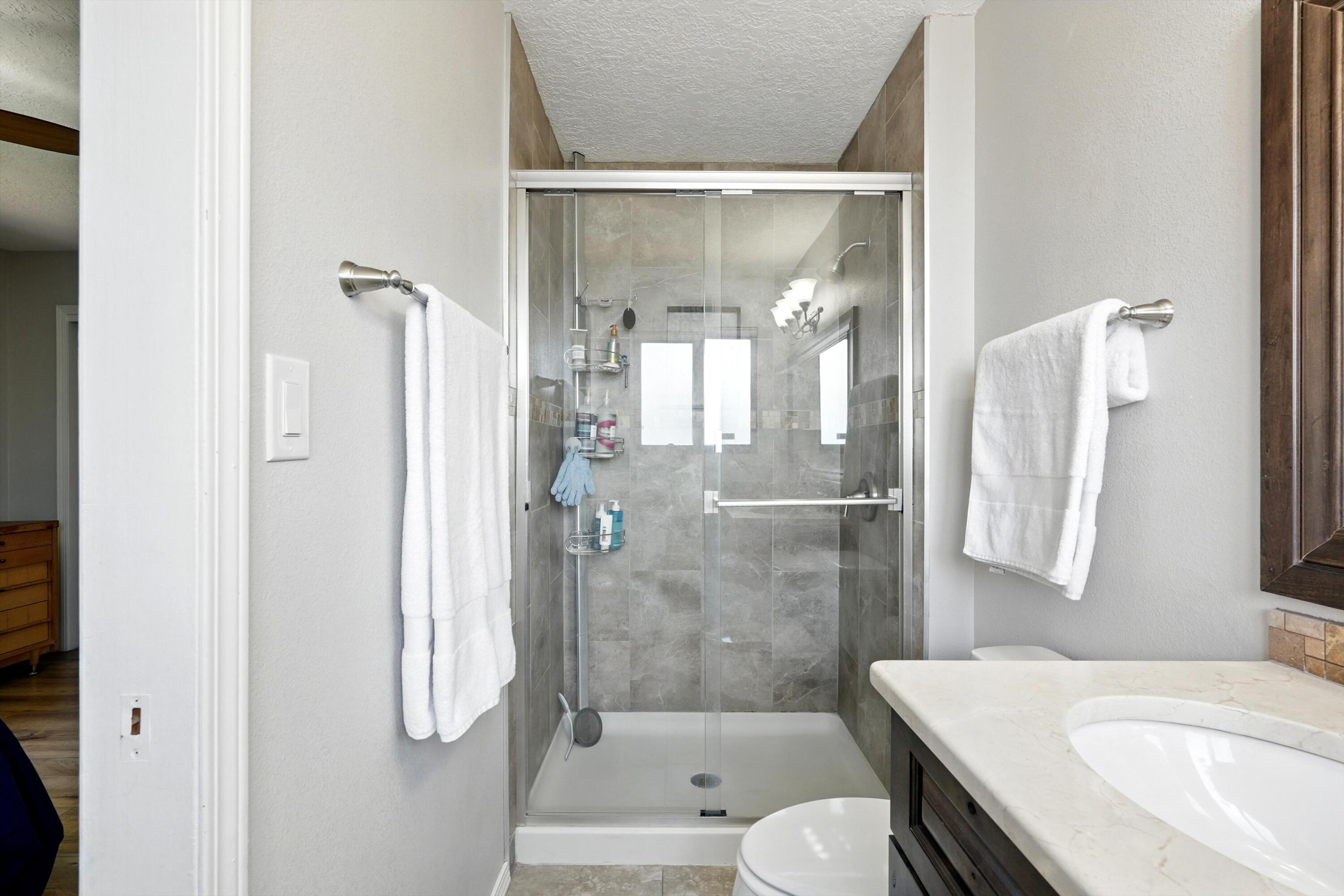 14117 LA CUEVA Avenue NE