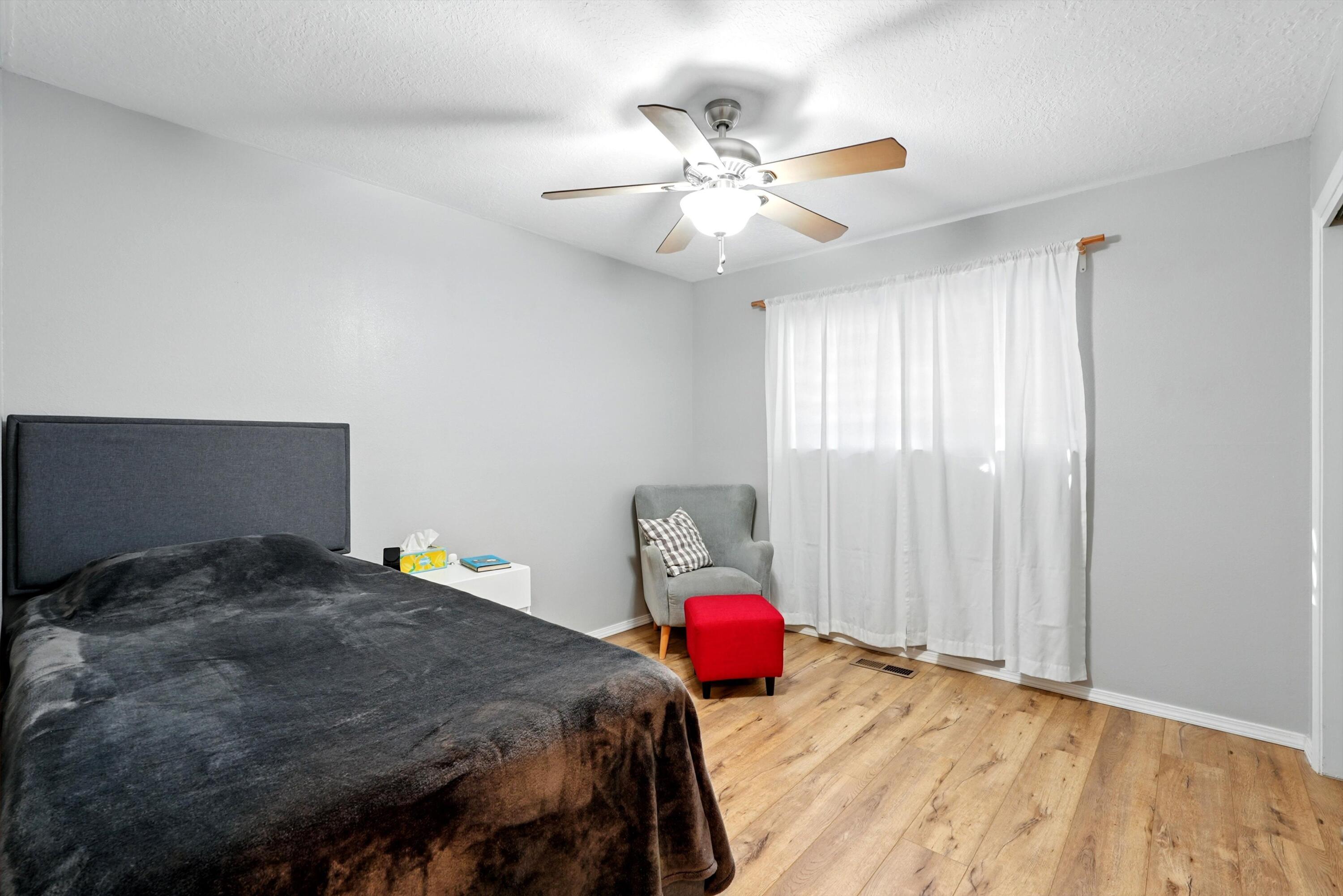 14117 LA CUEVA Avenue NE