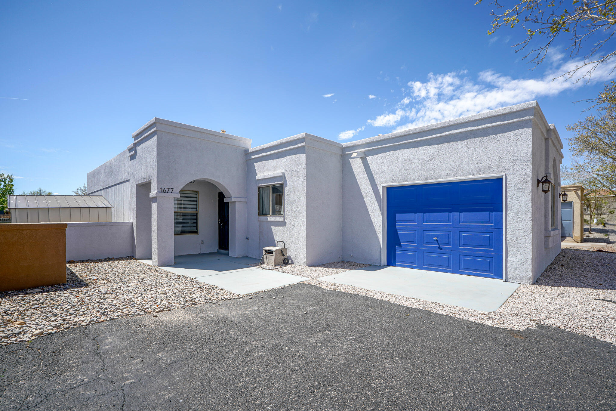 1677 SKYVIEW Circle NE