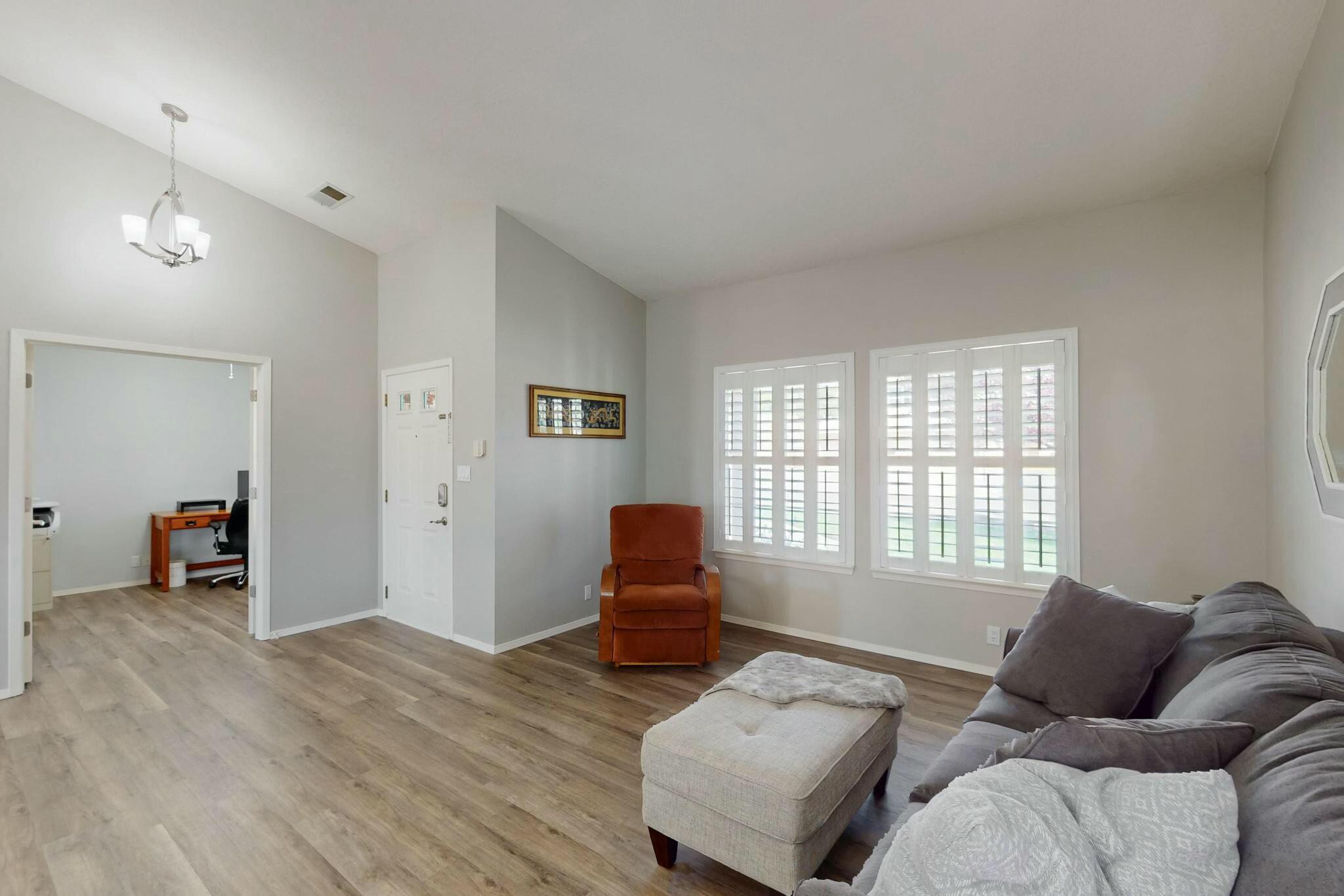 8401 HELEN HARDIN Street NE