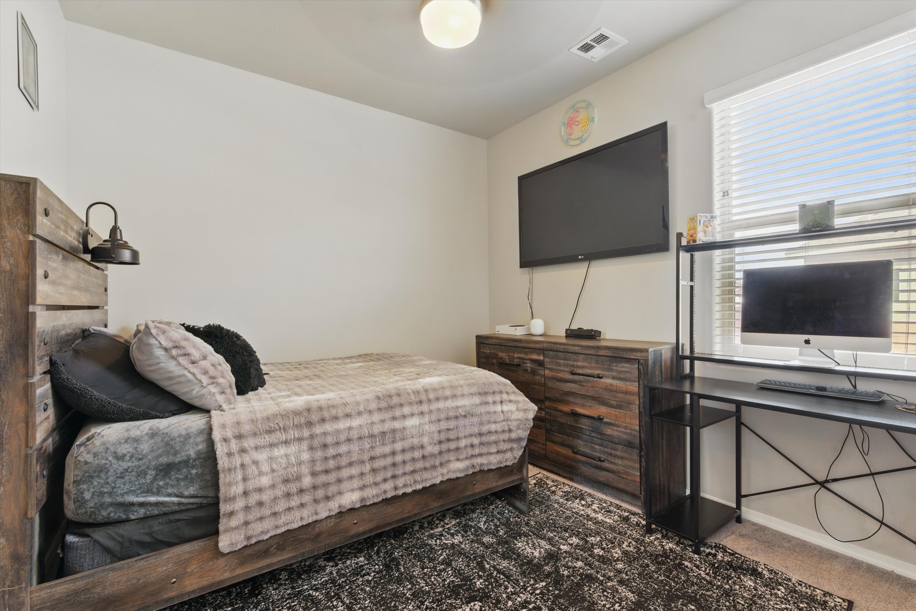 4381 BALD EAGLE Loop NE