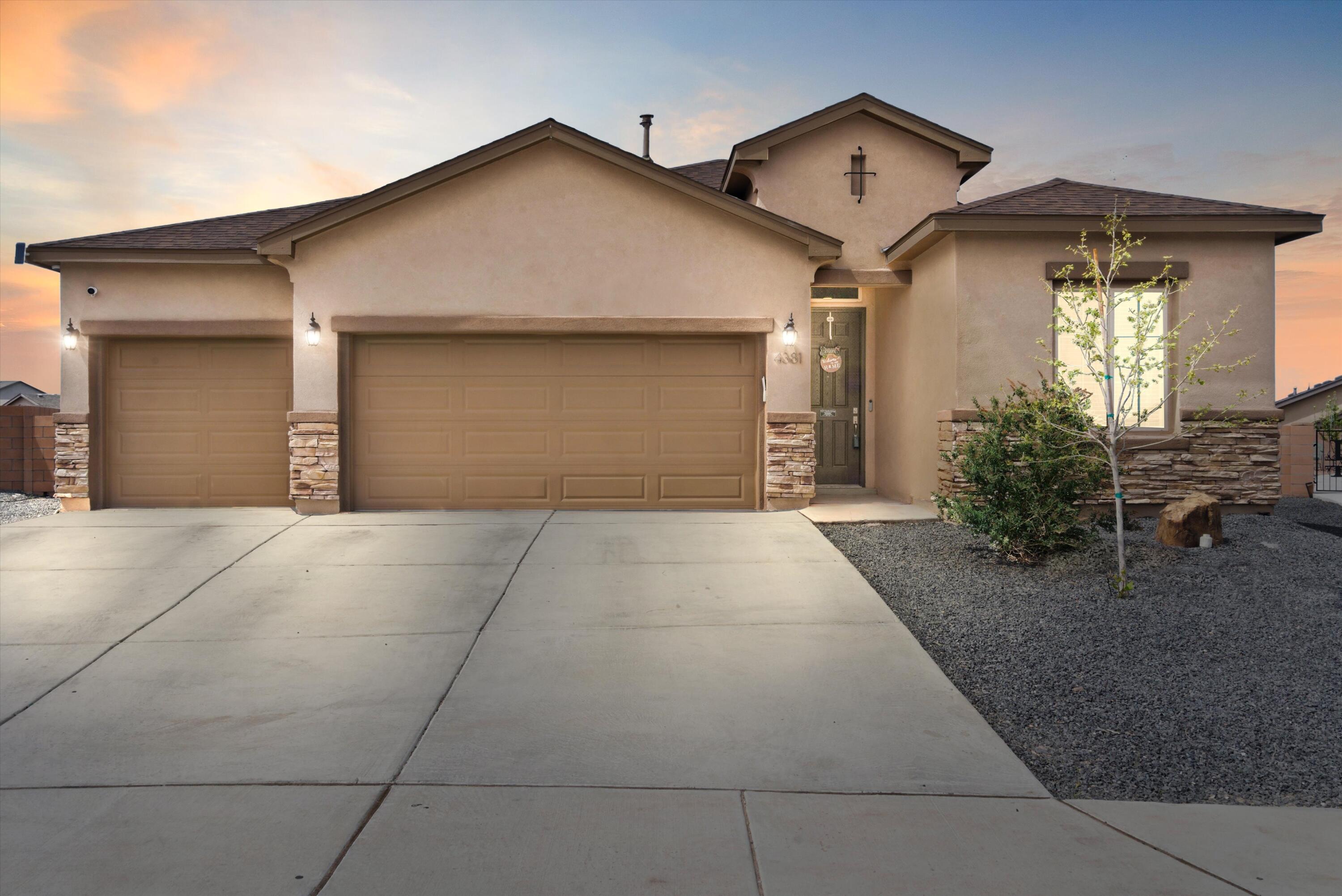 4381 BALD EAGLE Loop NE
