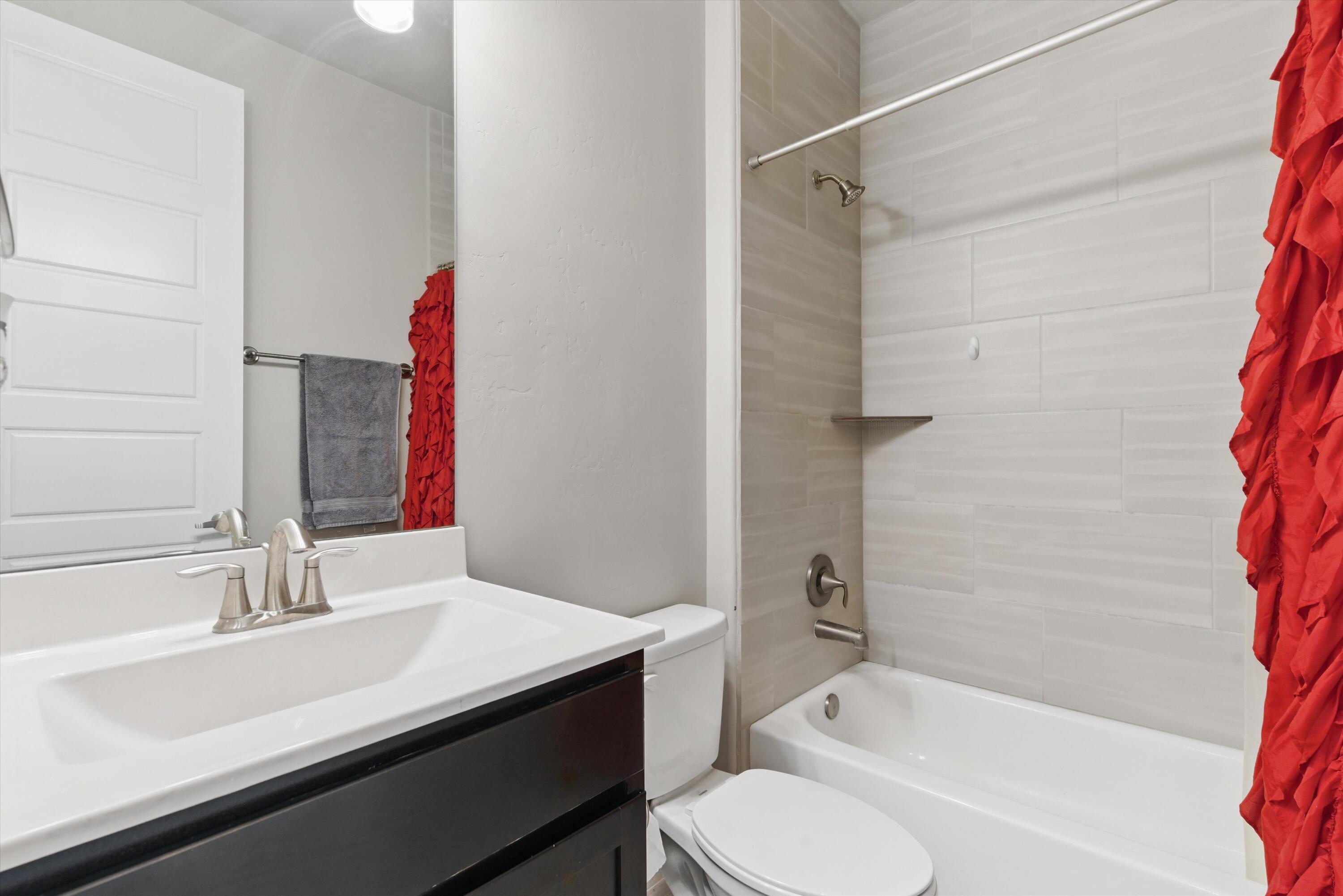 4381 BALD EAGLE Loop NE