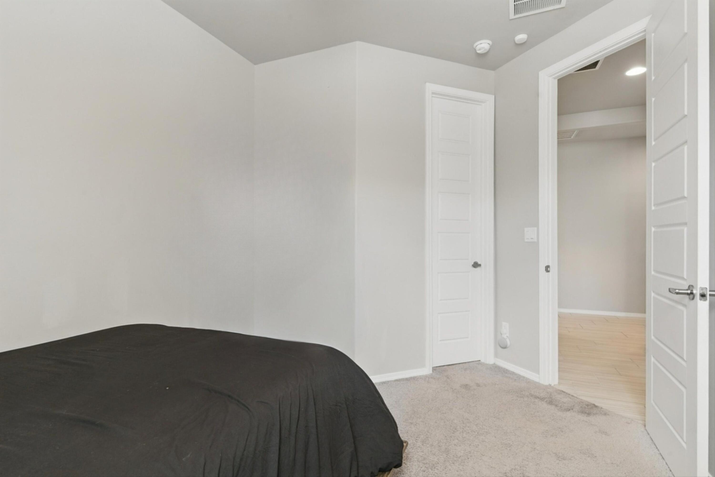 4381 BALD EAGLE Loop NE
