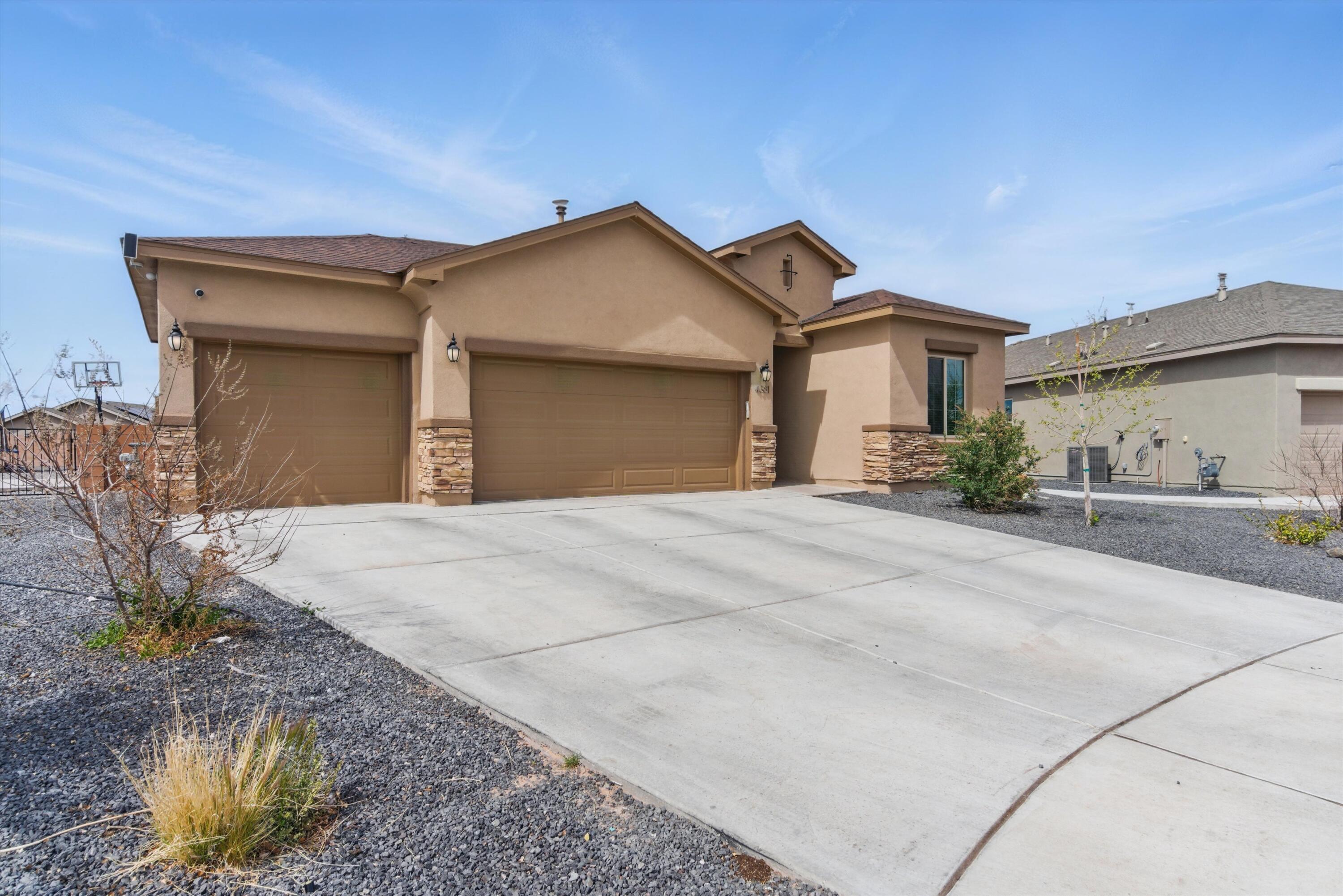4381 BALD EAGLE Loop NE