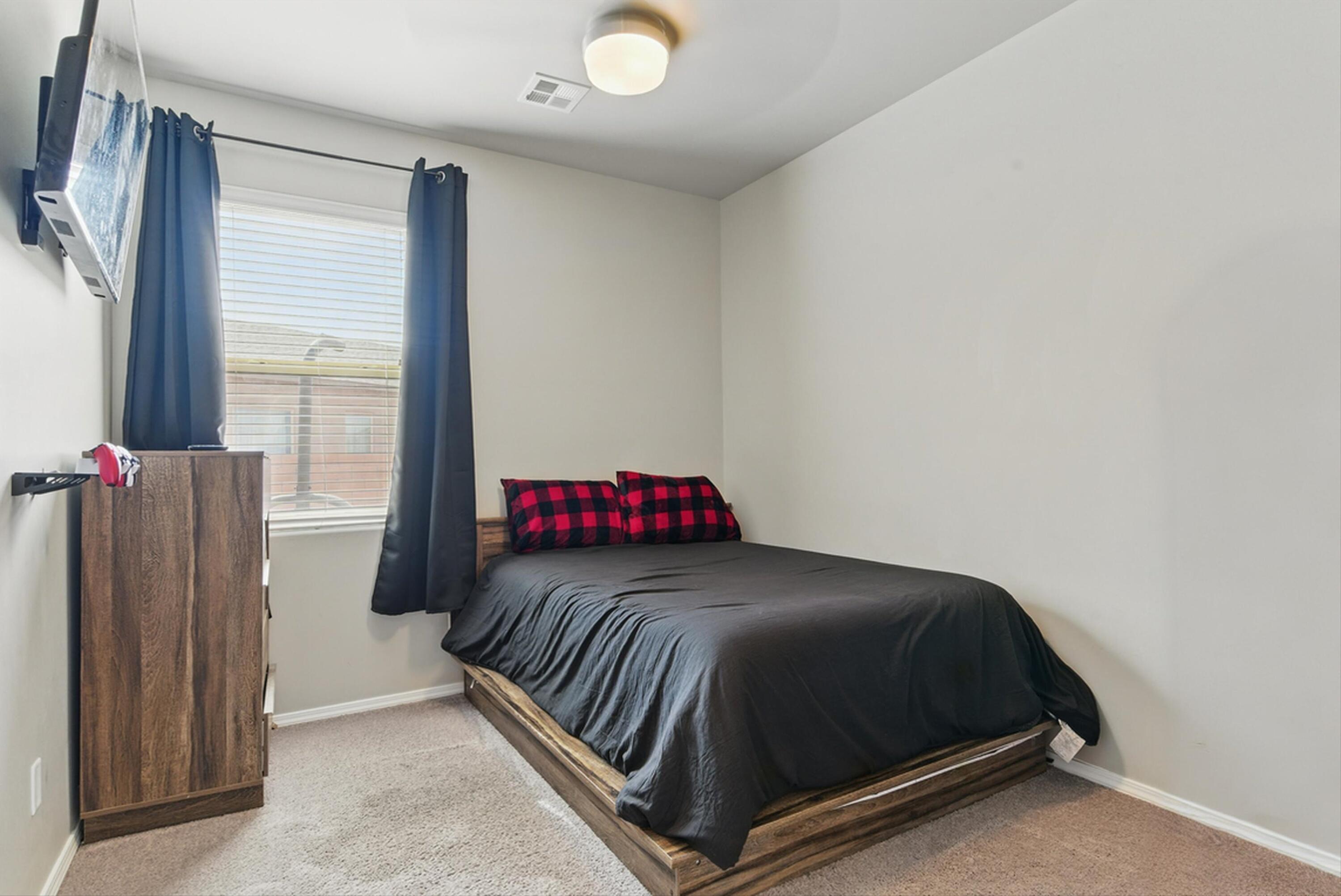 4381 BALD EAGLE Loop NE