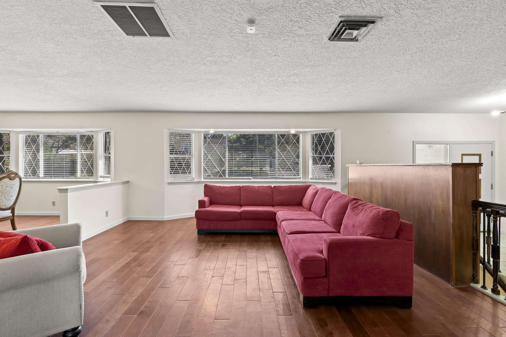 13212 MONTGOMERY Boulevard NE