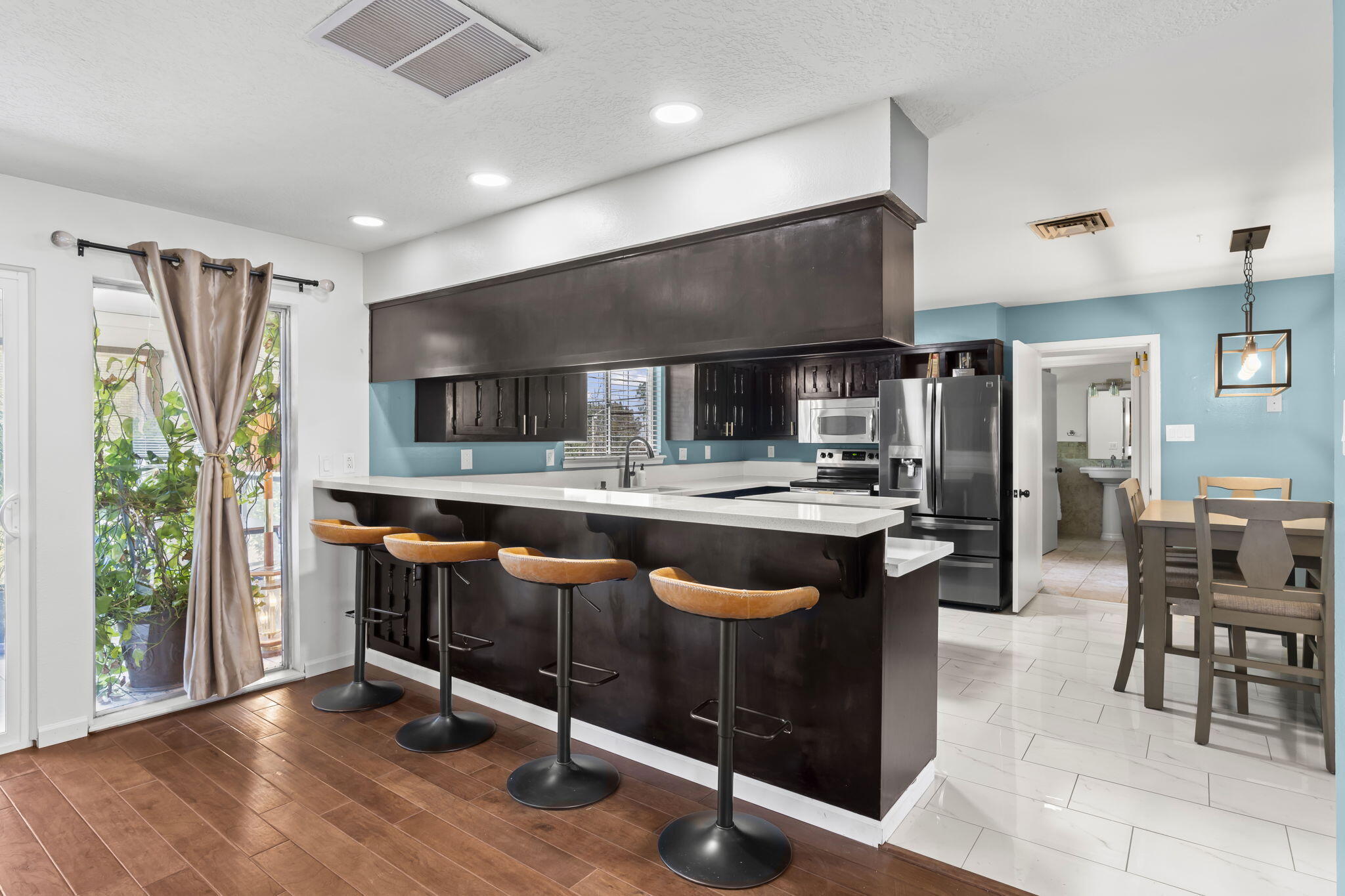 13212 MONTGOMERY Boulevard NE