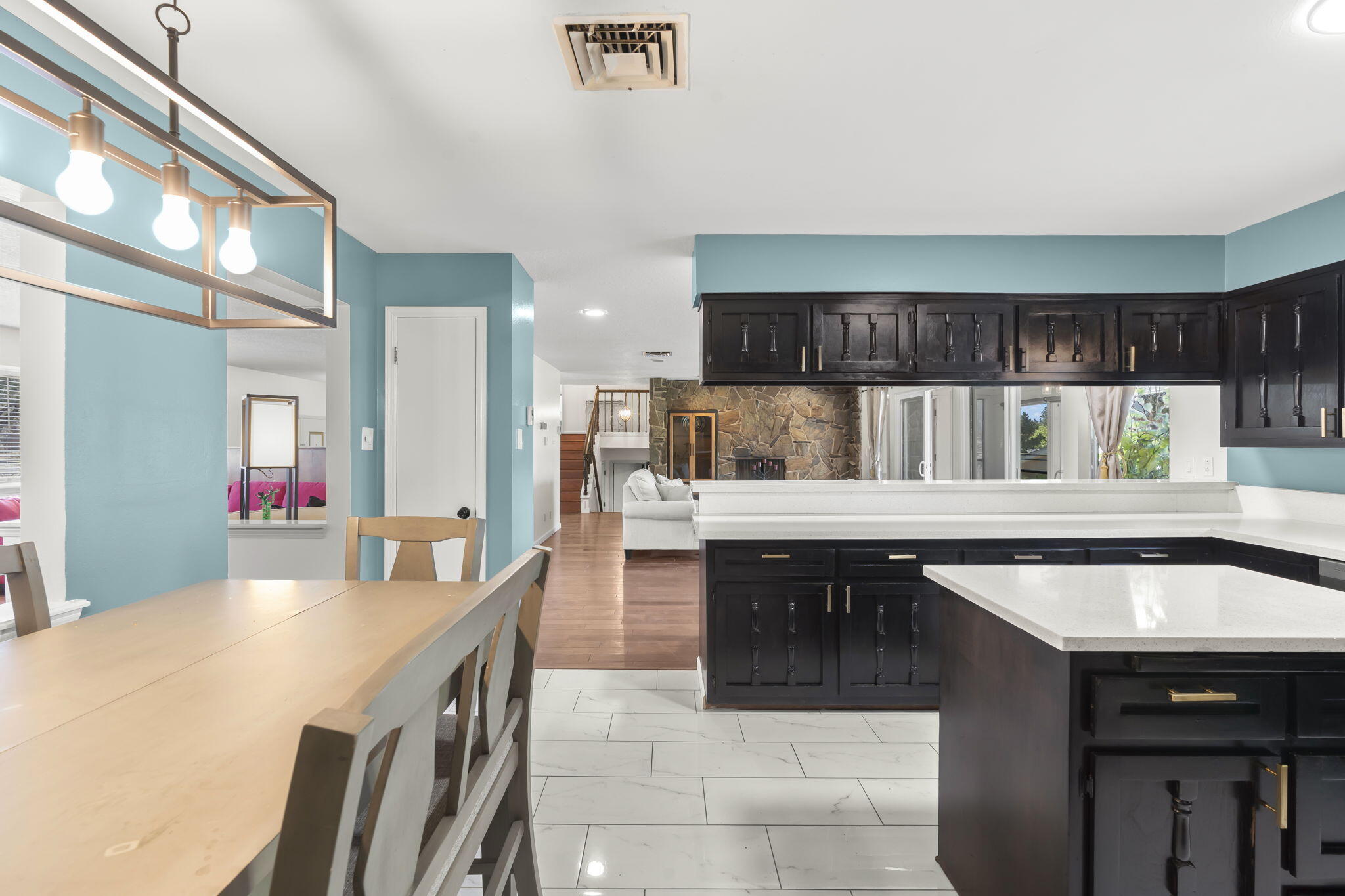 13212 MONTGOMERY Boulevard NE