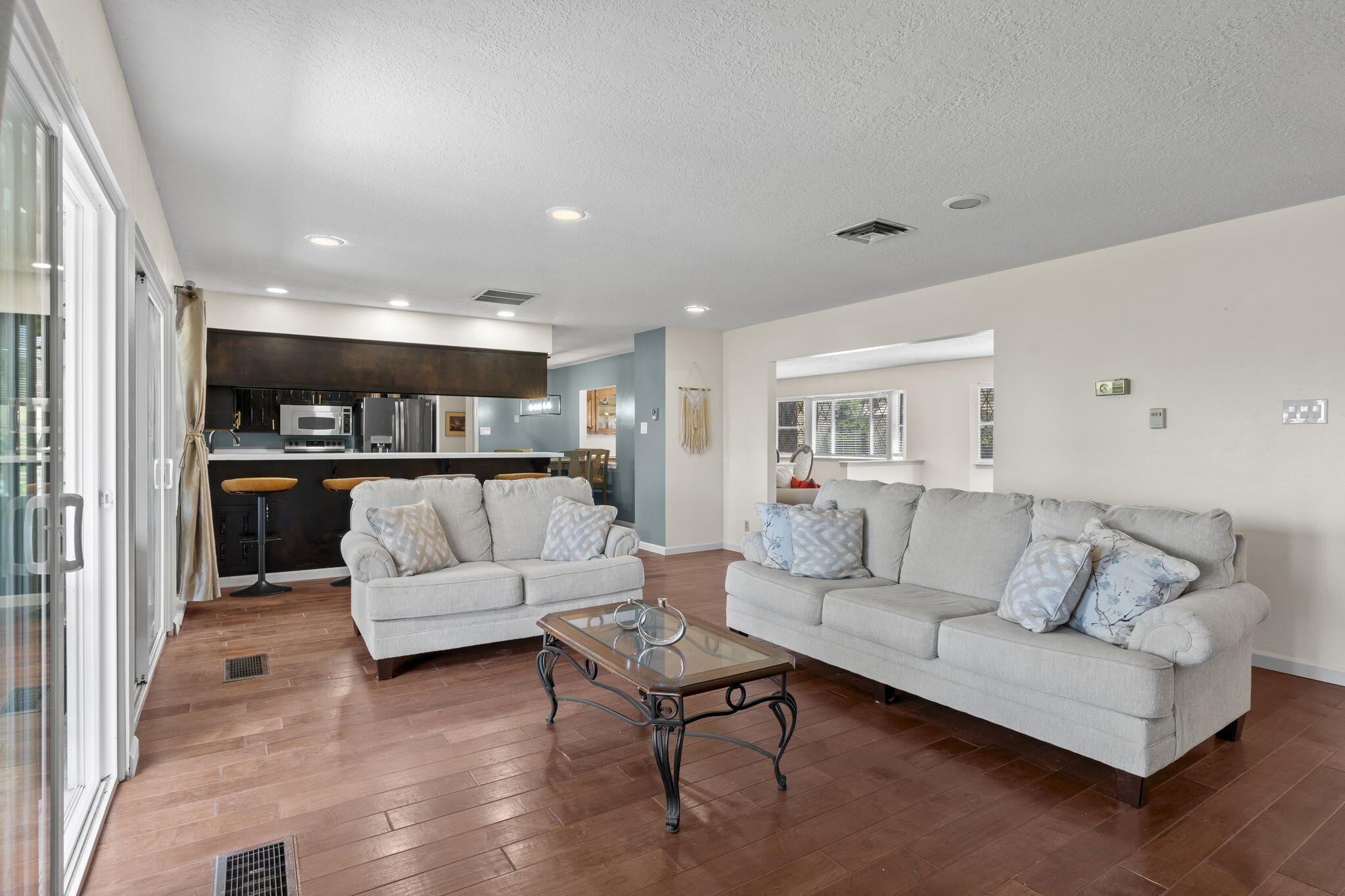13212 MONTGOMERY Boulevard NE