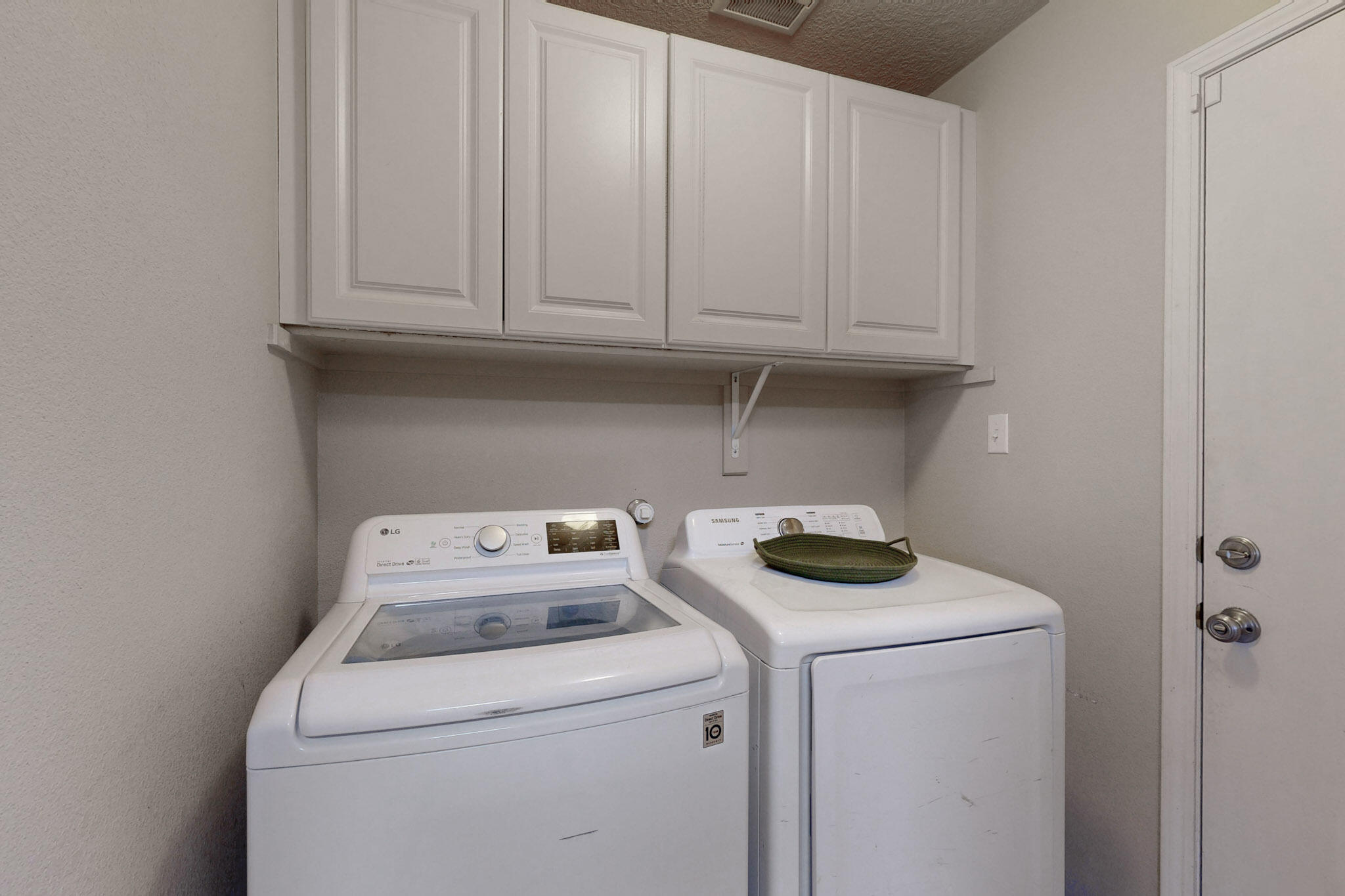 7012 CANYON CLIFF Road NW