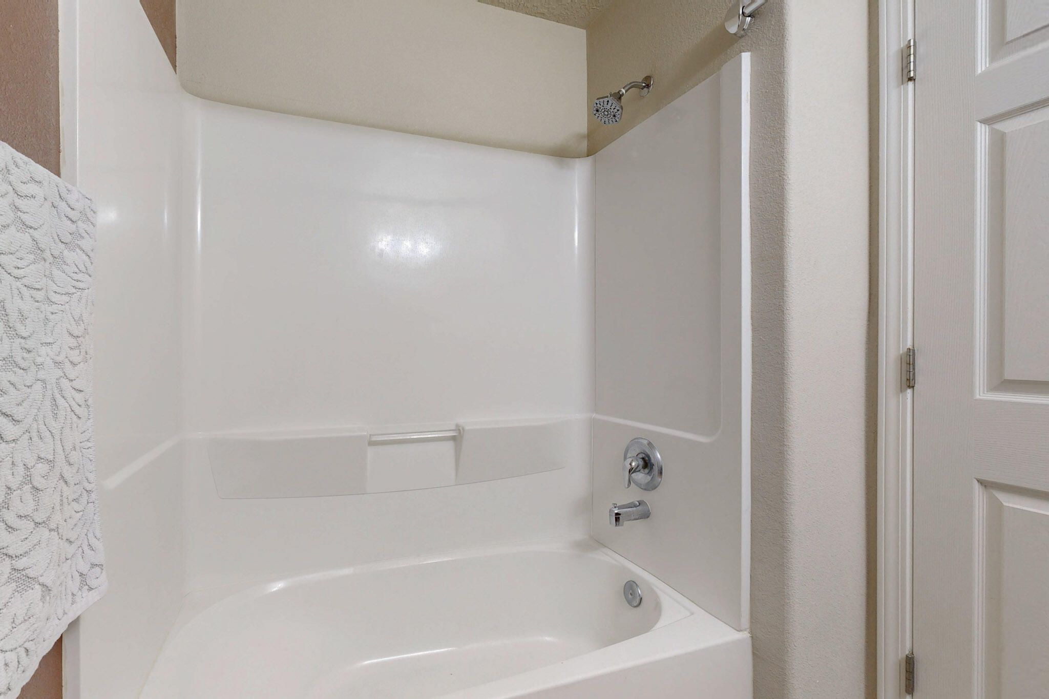 7012 CANYON CLIFF Road NW