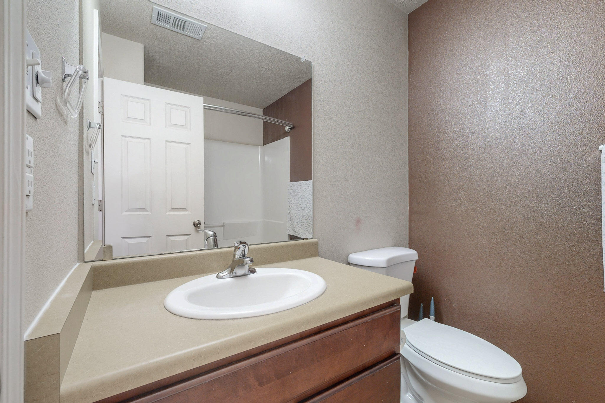 7012 CANYON CLIFF Road NW