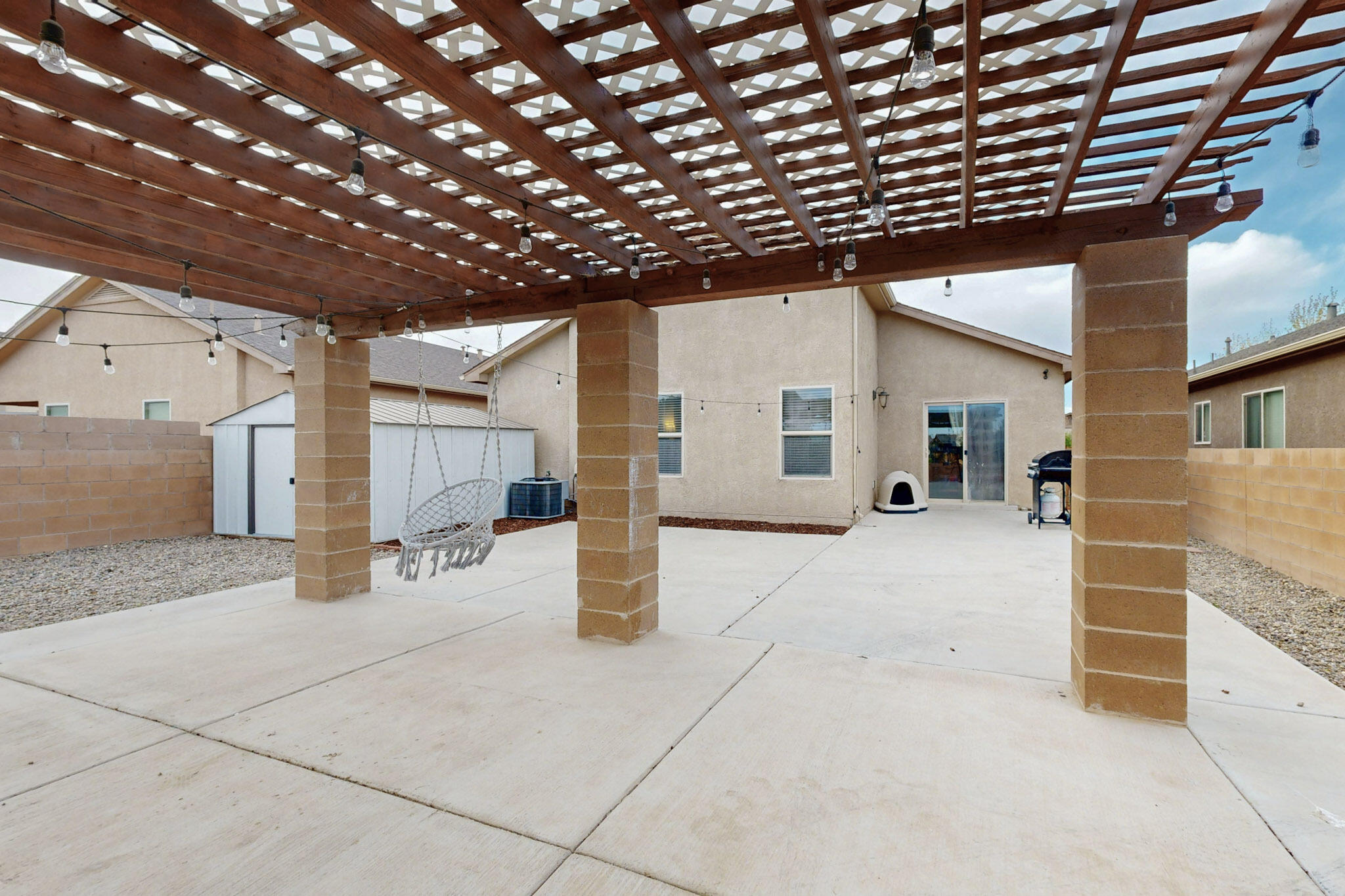 7012 CANYON CLIFF Road NW