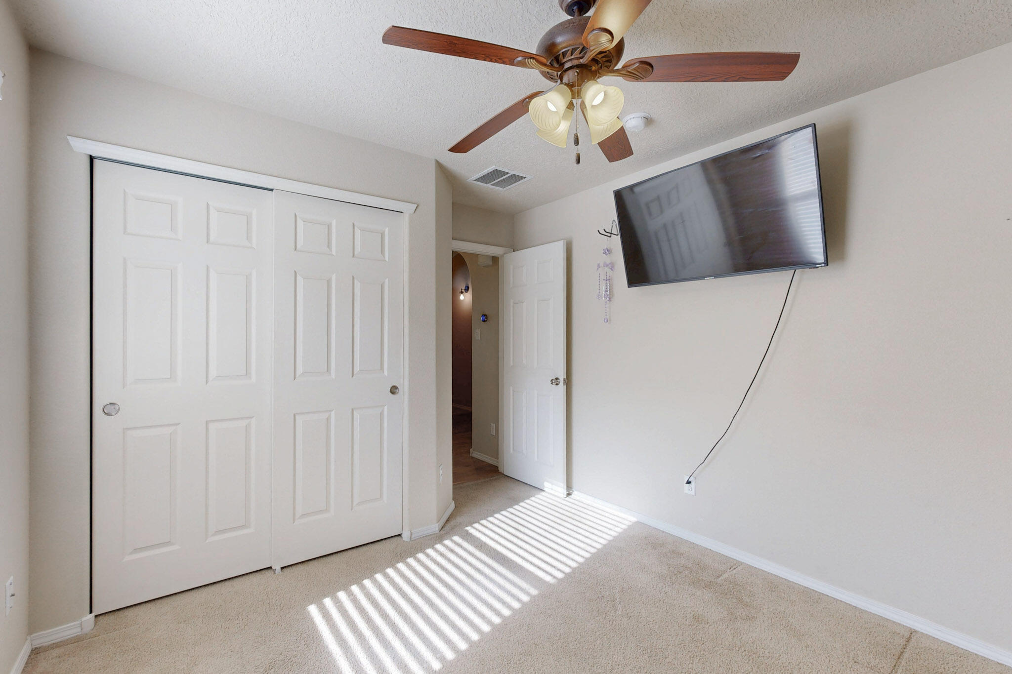 7012 CANYON CLIFF Road NW