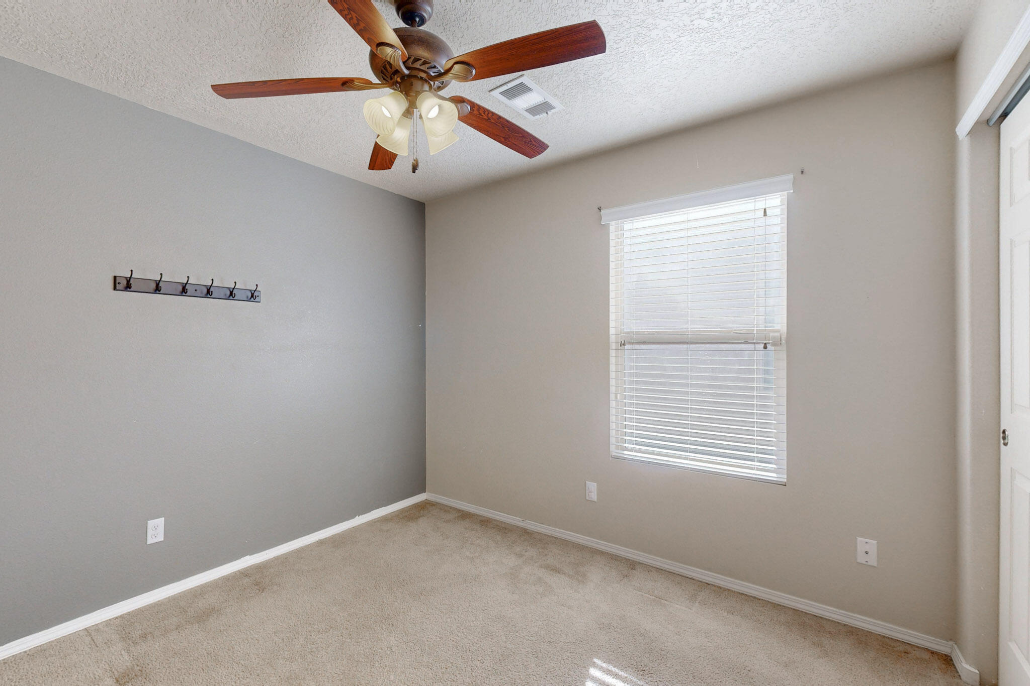 7012 CANYON CLIFF Road NW