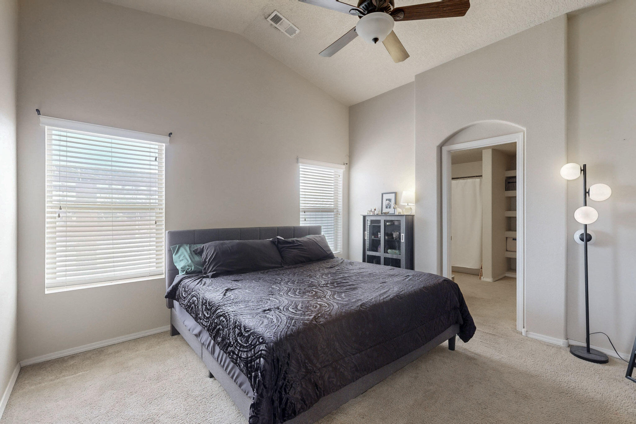 7012 CANYON CLIFF Road NW