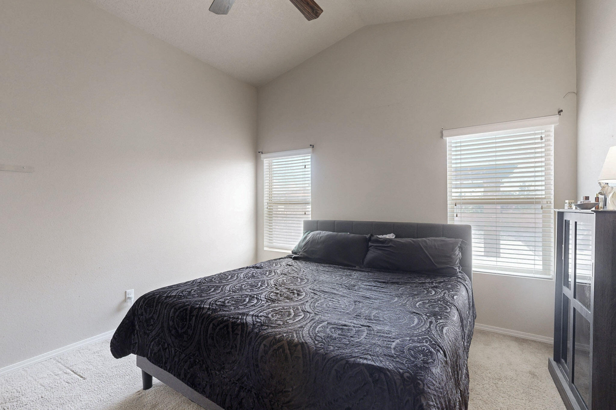 7012 CANYON CLIFF Road NW