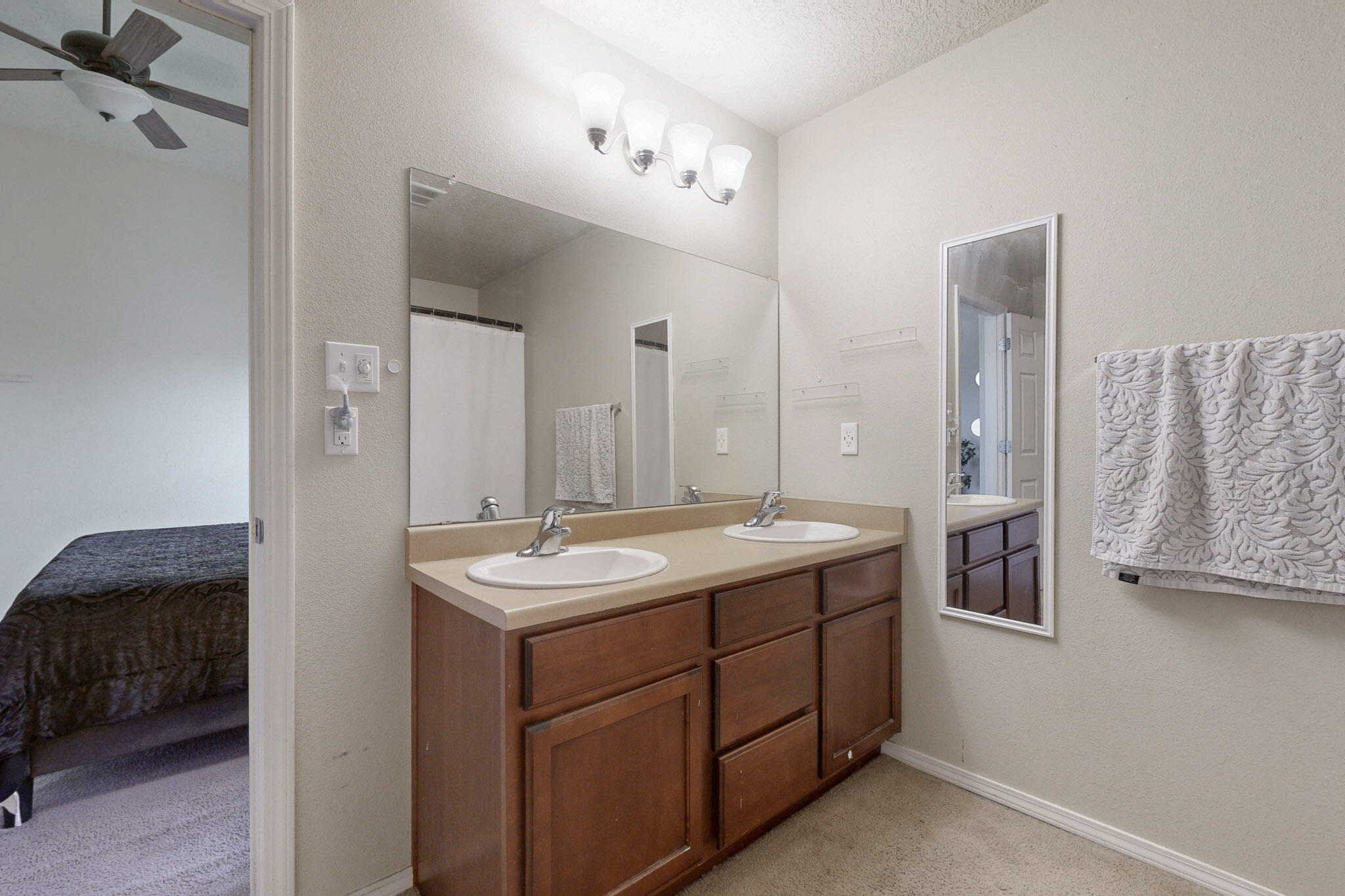 7012 CANYON CLIFF Road NW