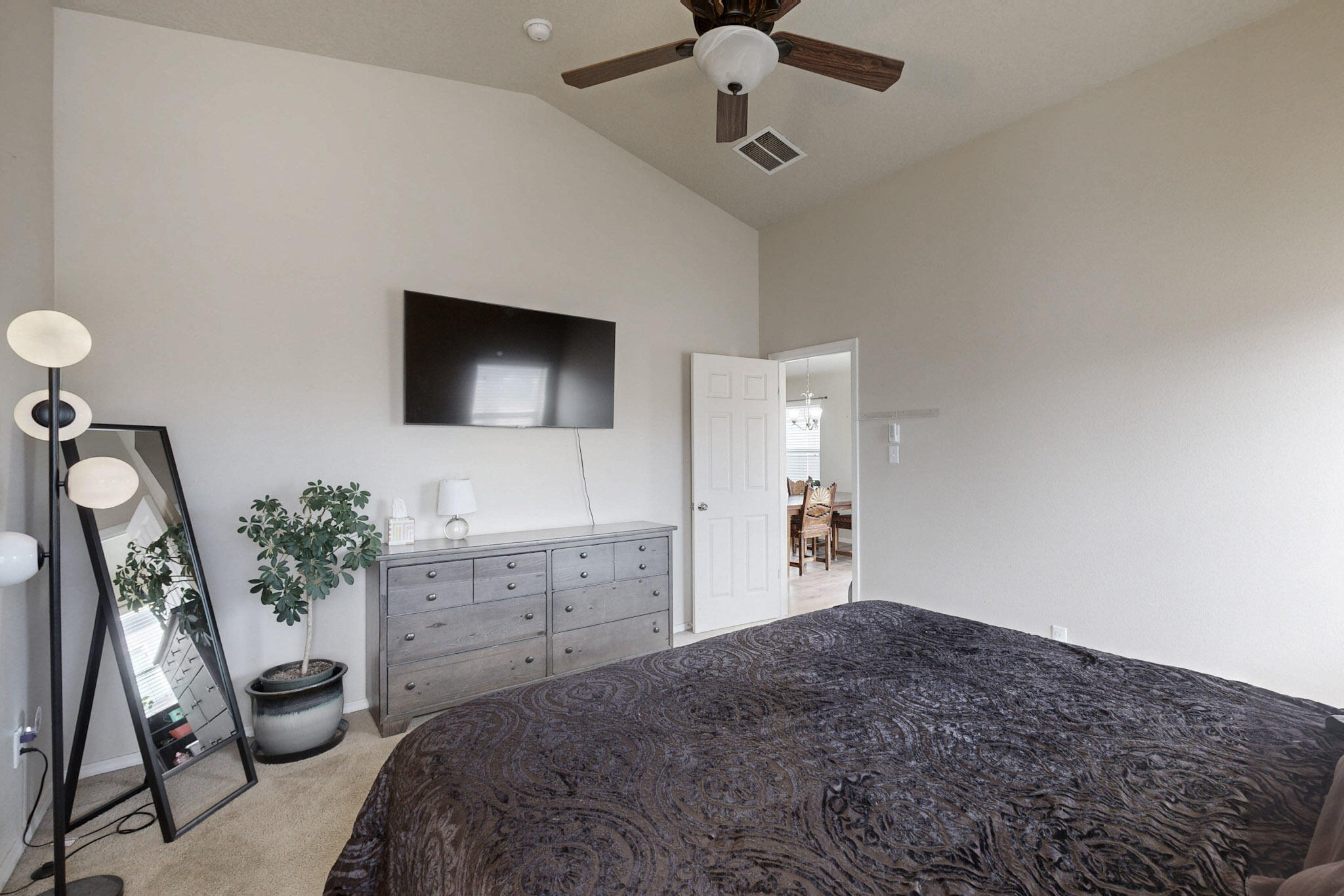 7012 CANYON CLIFF Road NW