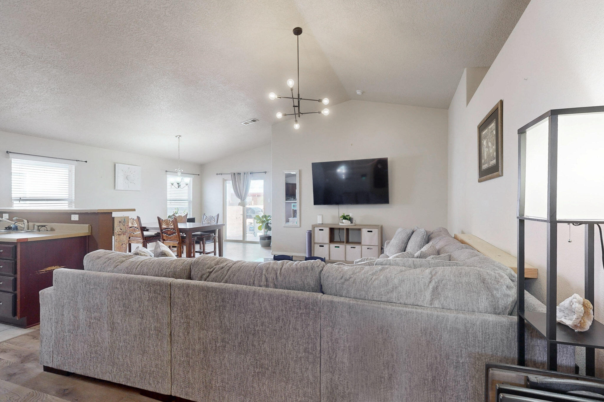 7012 CANYON CLIFF Road NW