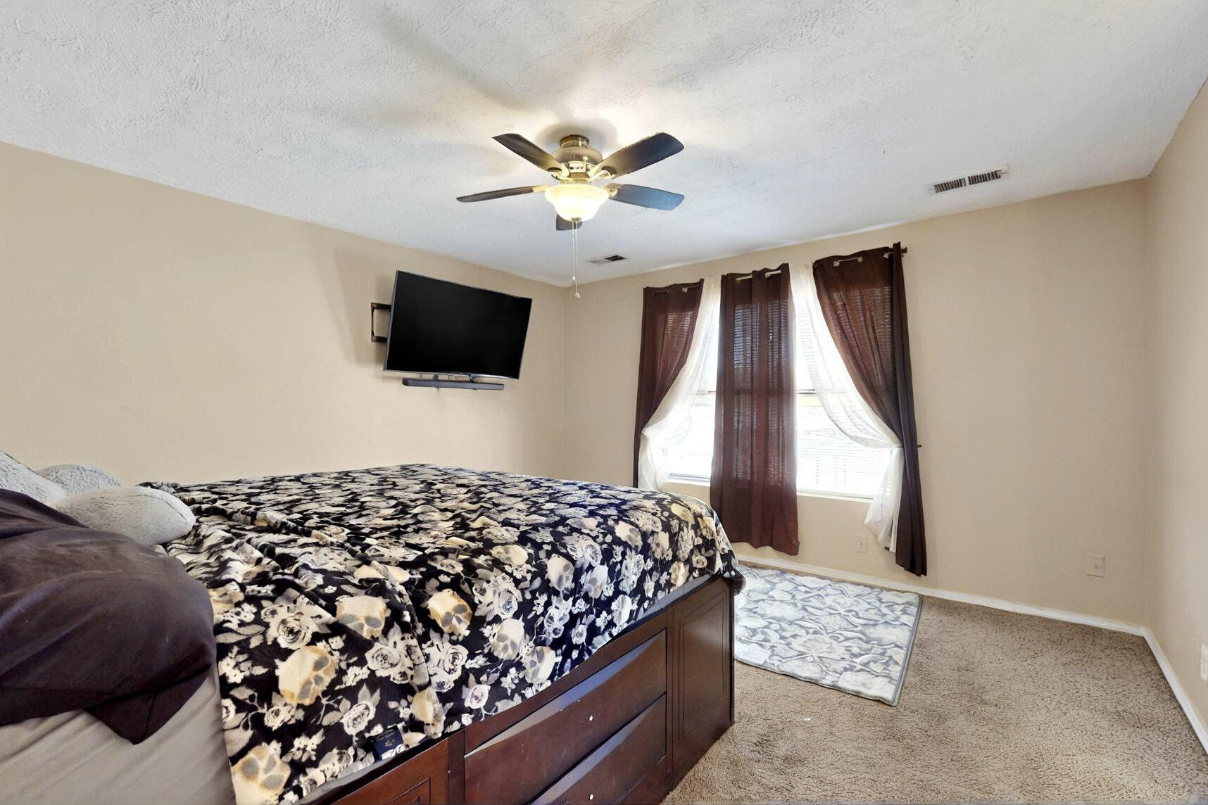 461 BIRDIE Court SE