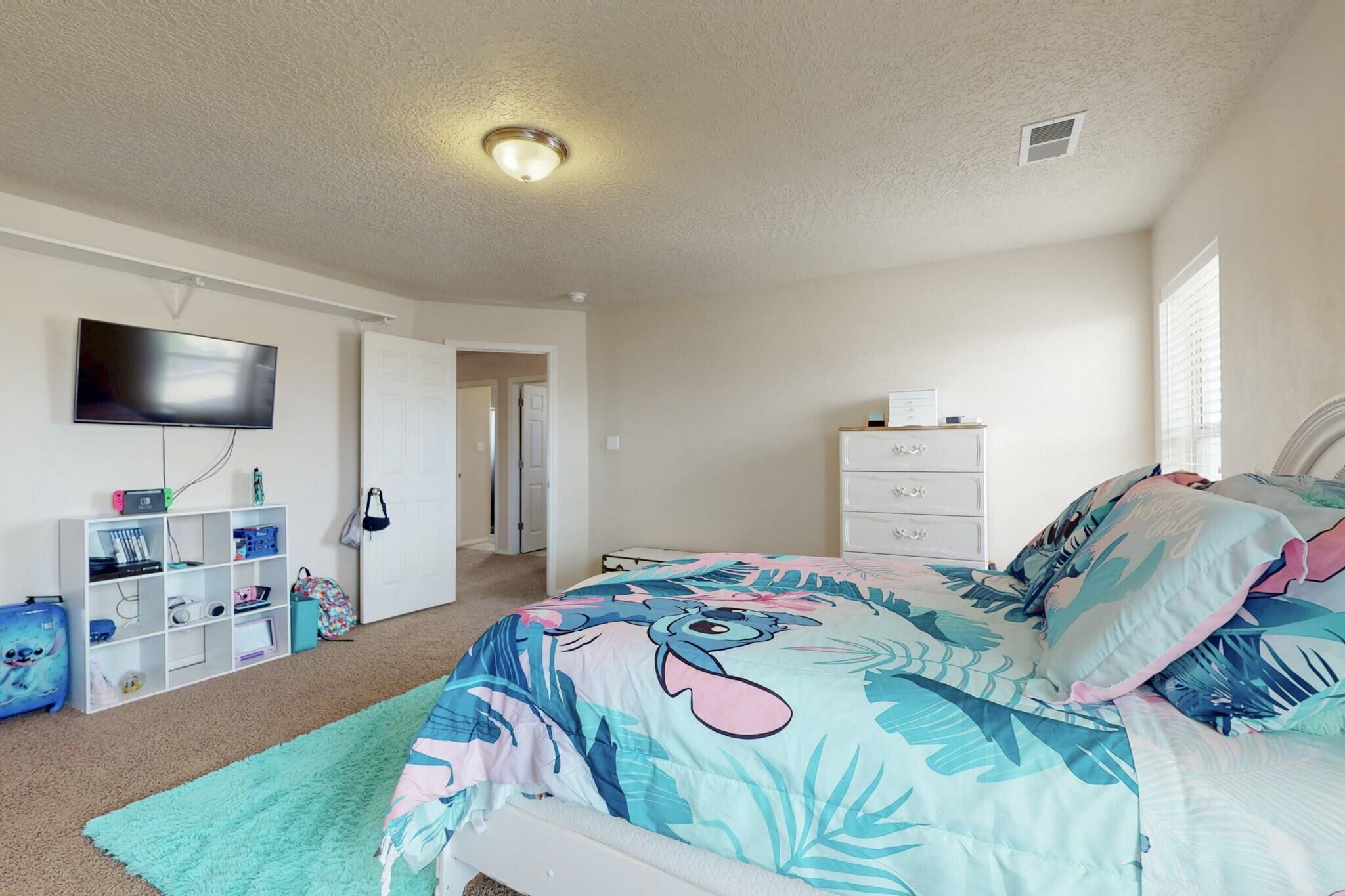 1842 BUCKSKIN Loop NE