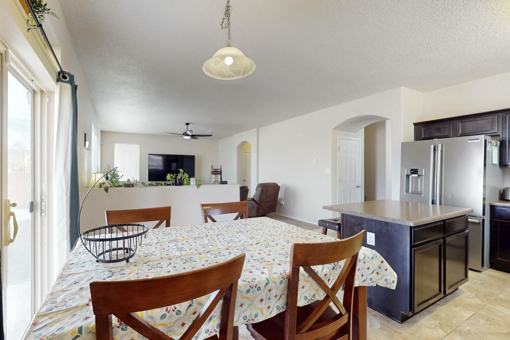 1842 BUCKSKIN Loop NE