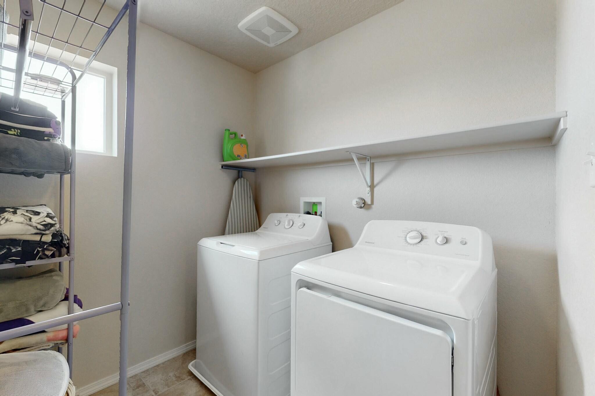 1842 BUCKSKIN Loop NE