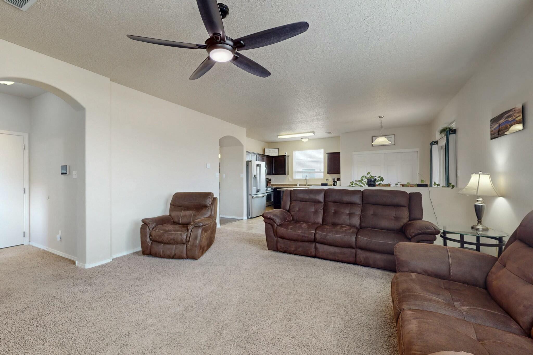 1842 BUCKSKIN Loop NE