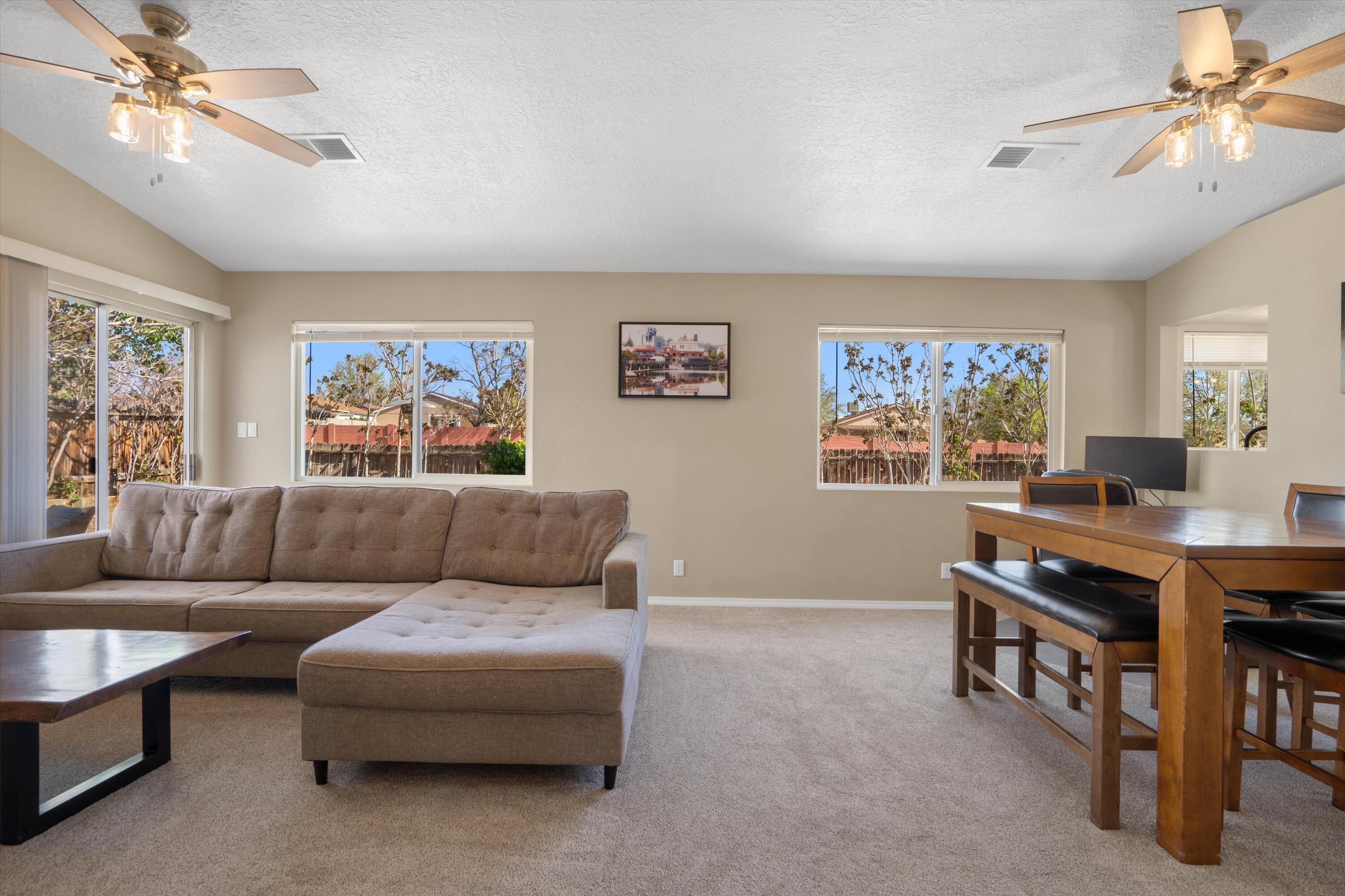 1313 BELLFLOWER Drive NE