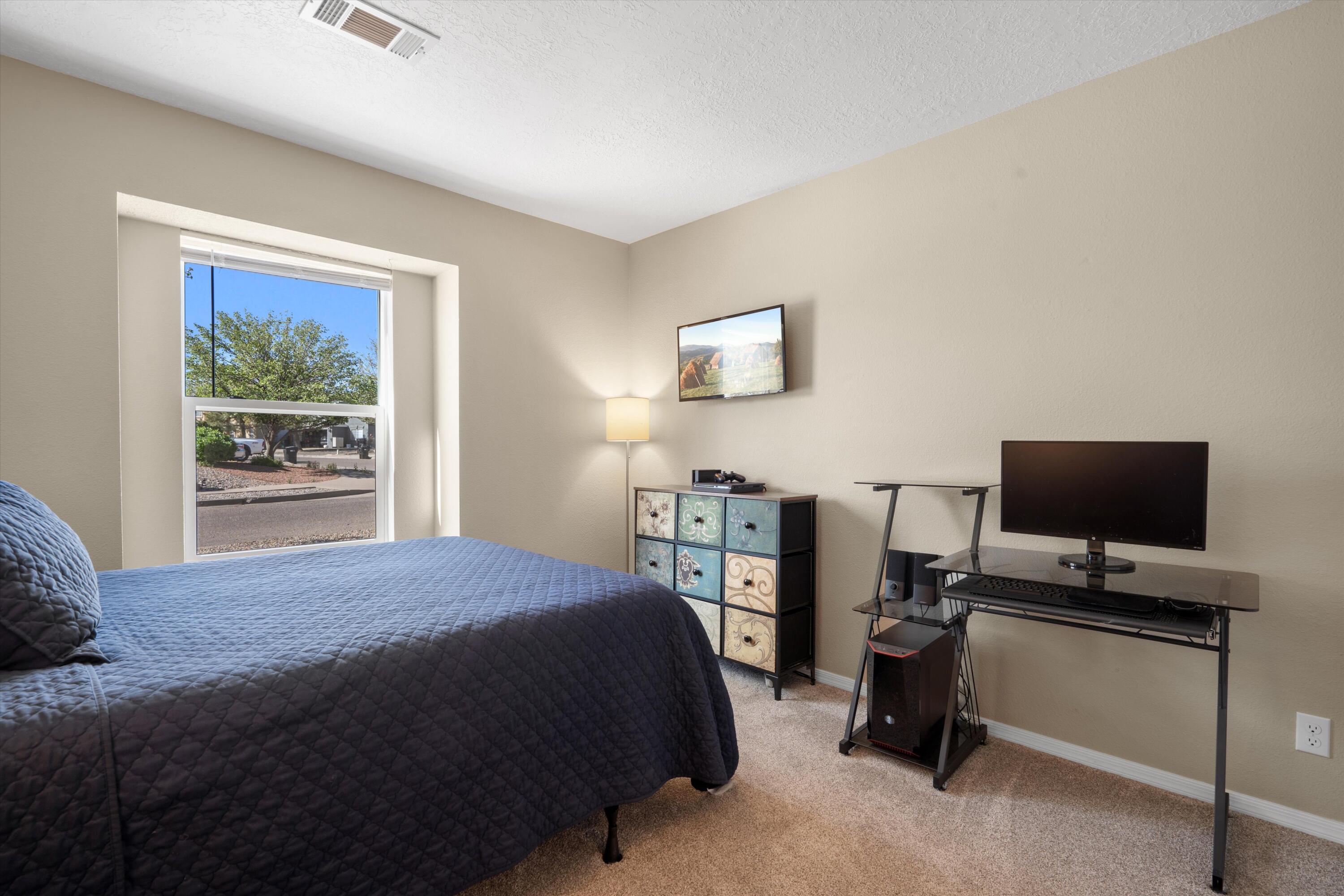 1313 BELLFLOWER Drive NE