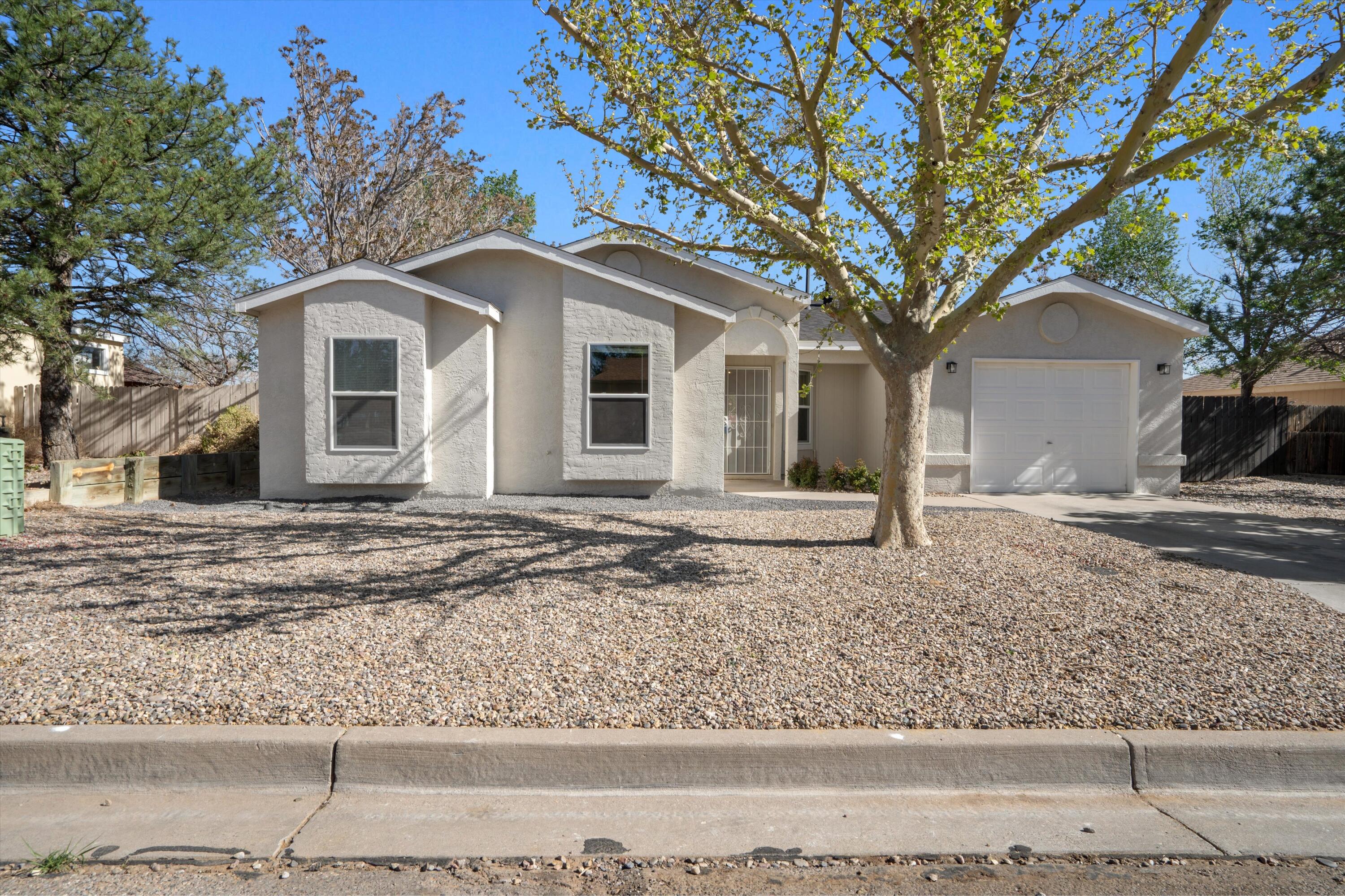1313 BELLFLOWER Drive NE