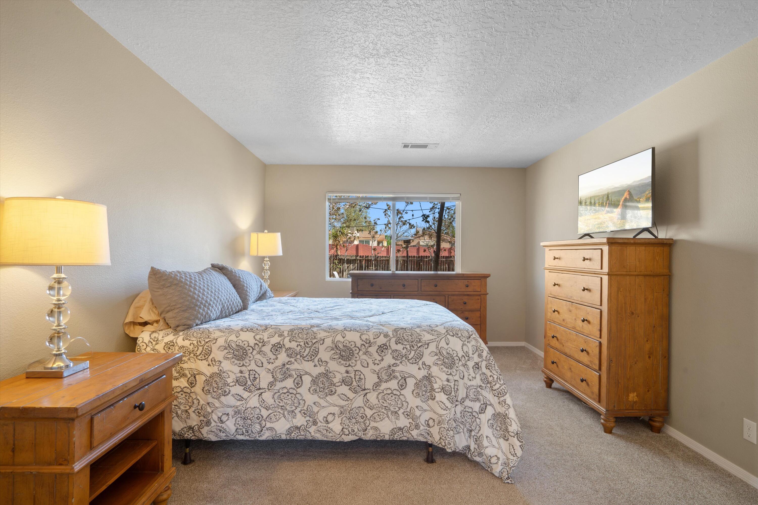 1313 BELLFLOWER Drive NE
