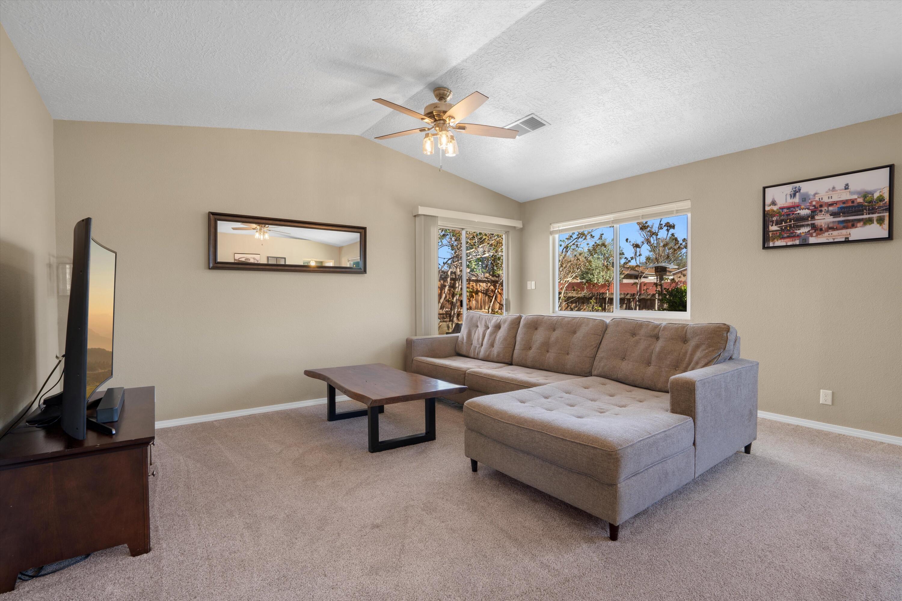 1313 BELLFLOWER Drive NE