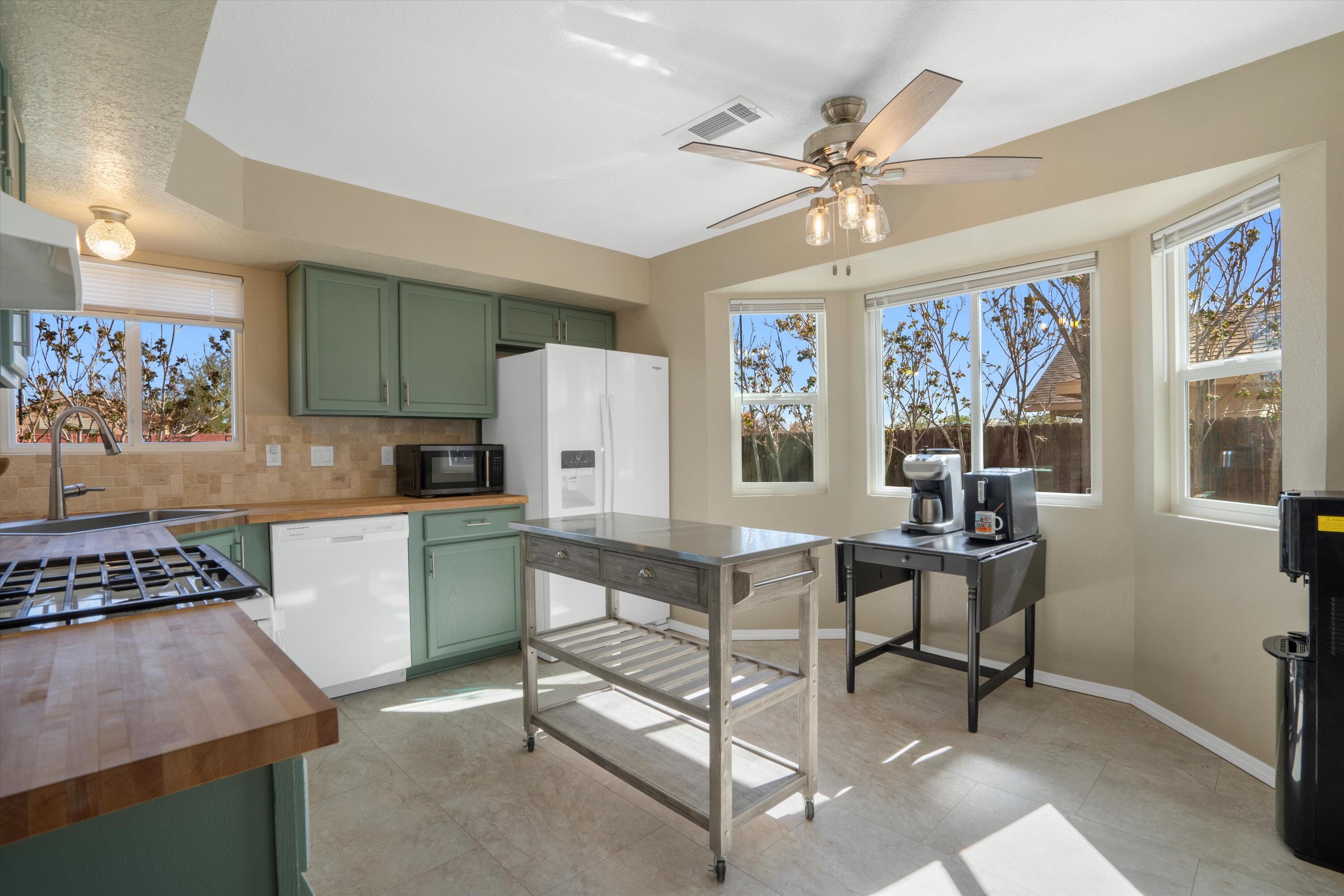 1313 BELLFLOWER Drive NE