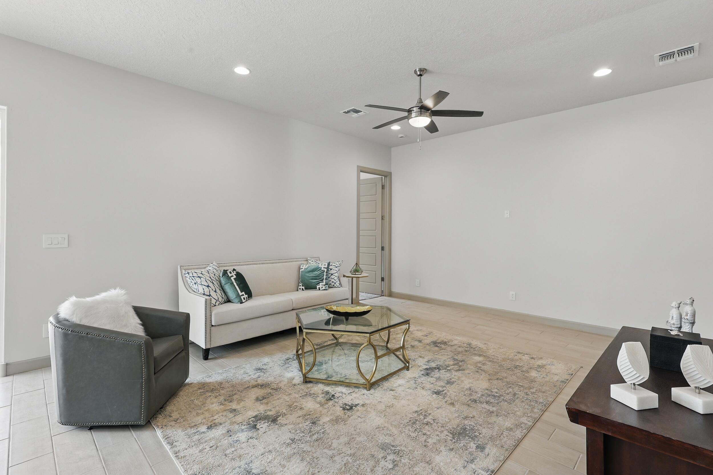 1712 TESORO Loop NW