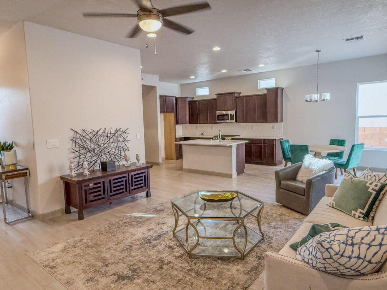 1712 TESORO Loop NW