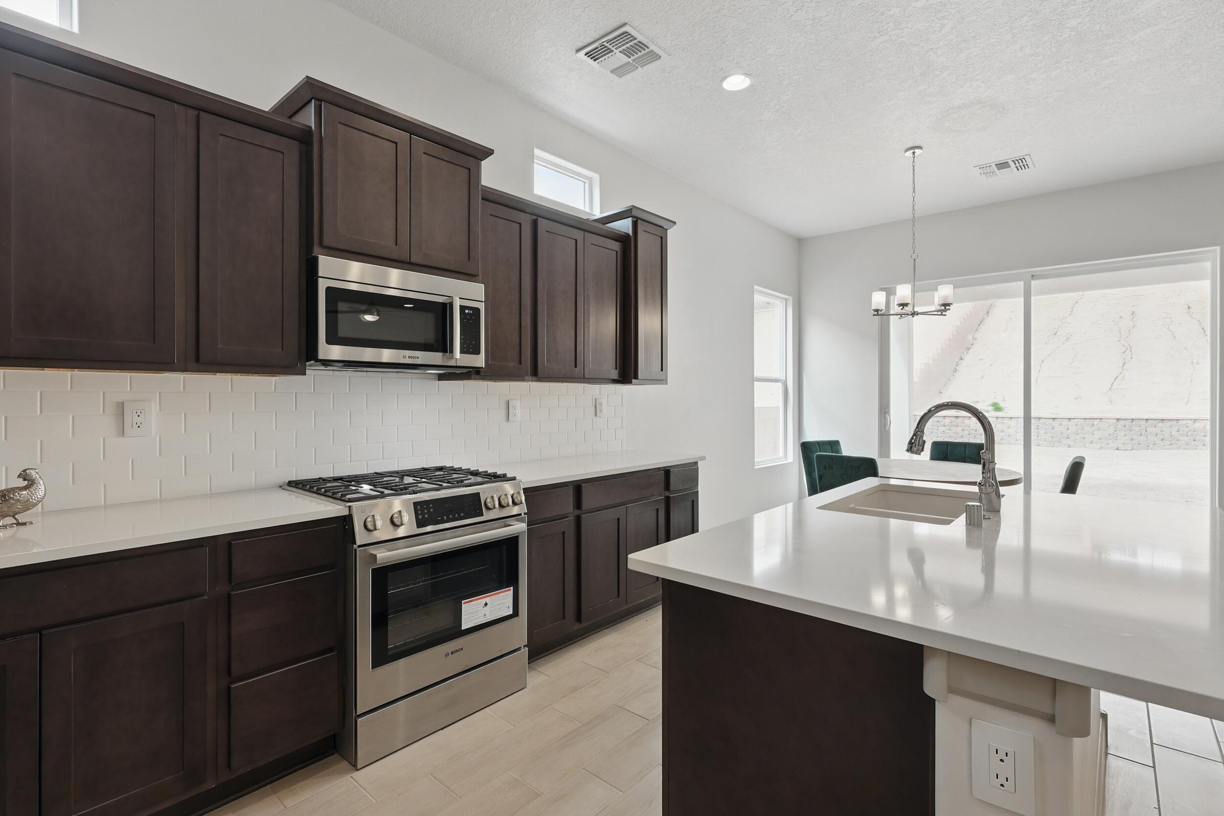 1712 TESORO Loop NW