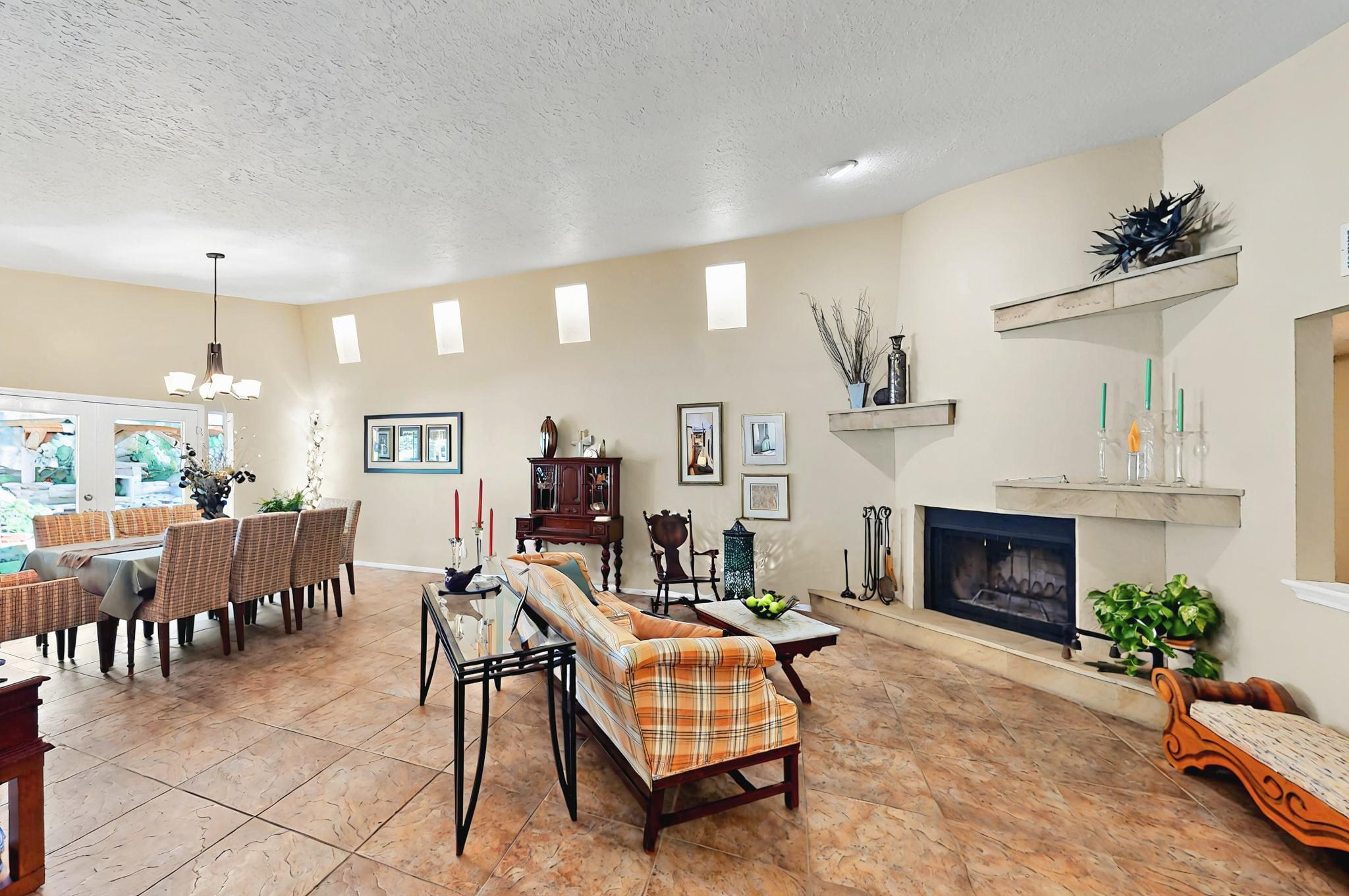 4912 CAMINO DE MONTE NE