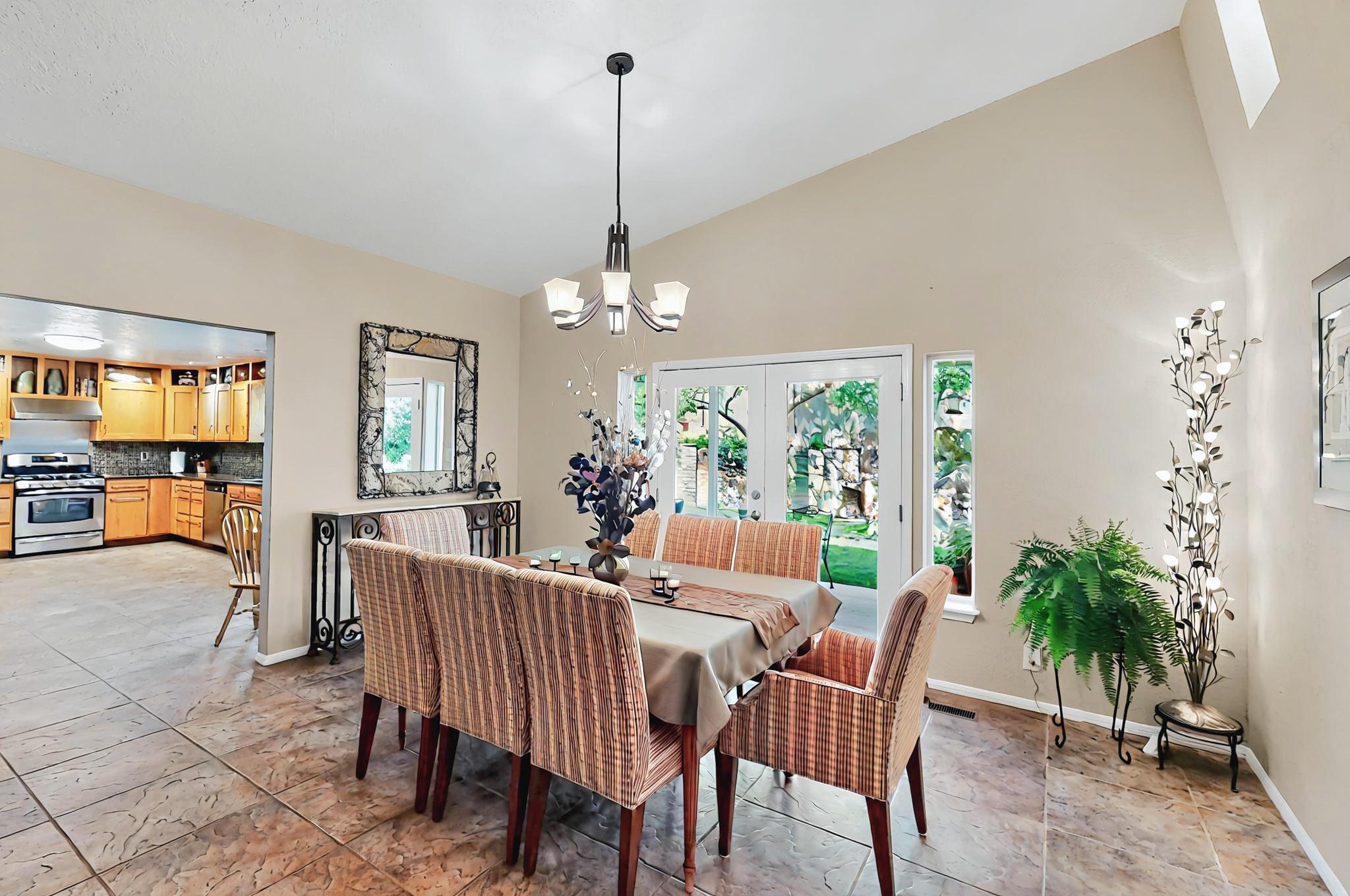 4912 CAMINO DE MONTE NE