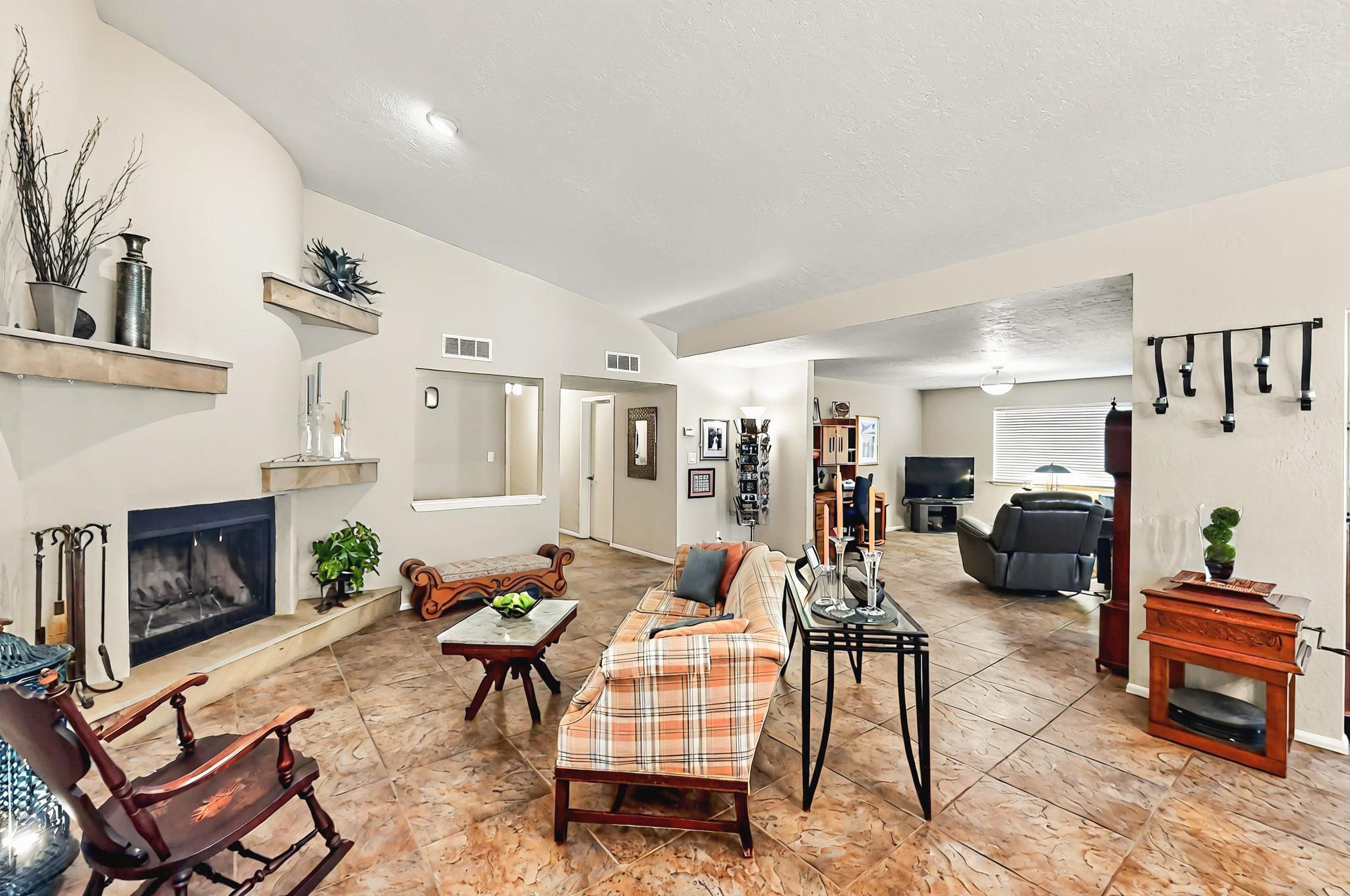 4912 CAMINO DE MONTE NE
