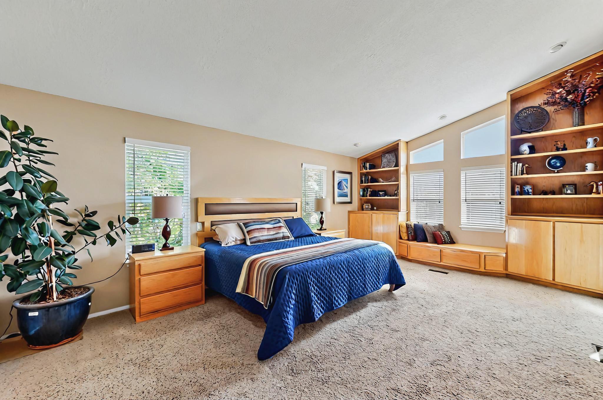 4912 CAMINO DE MONTE NE