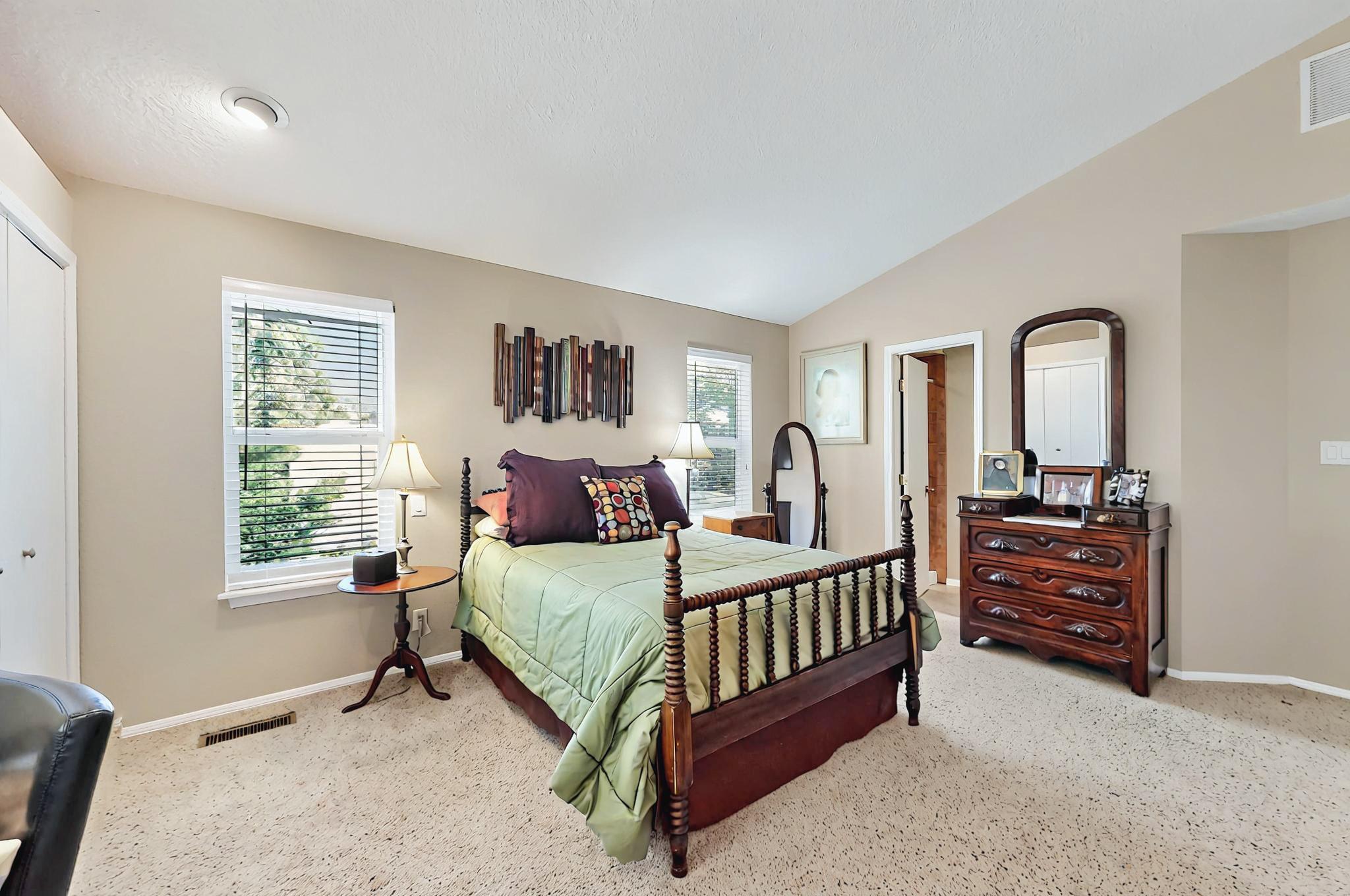 4912 CAMINO DE MONTE NE