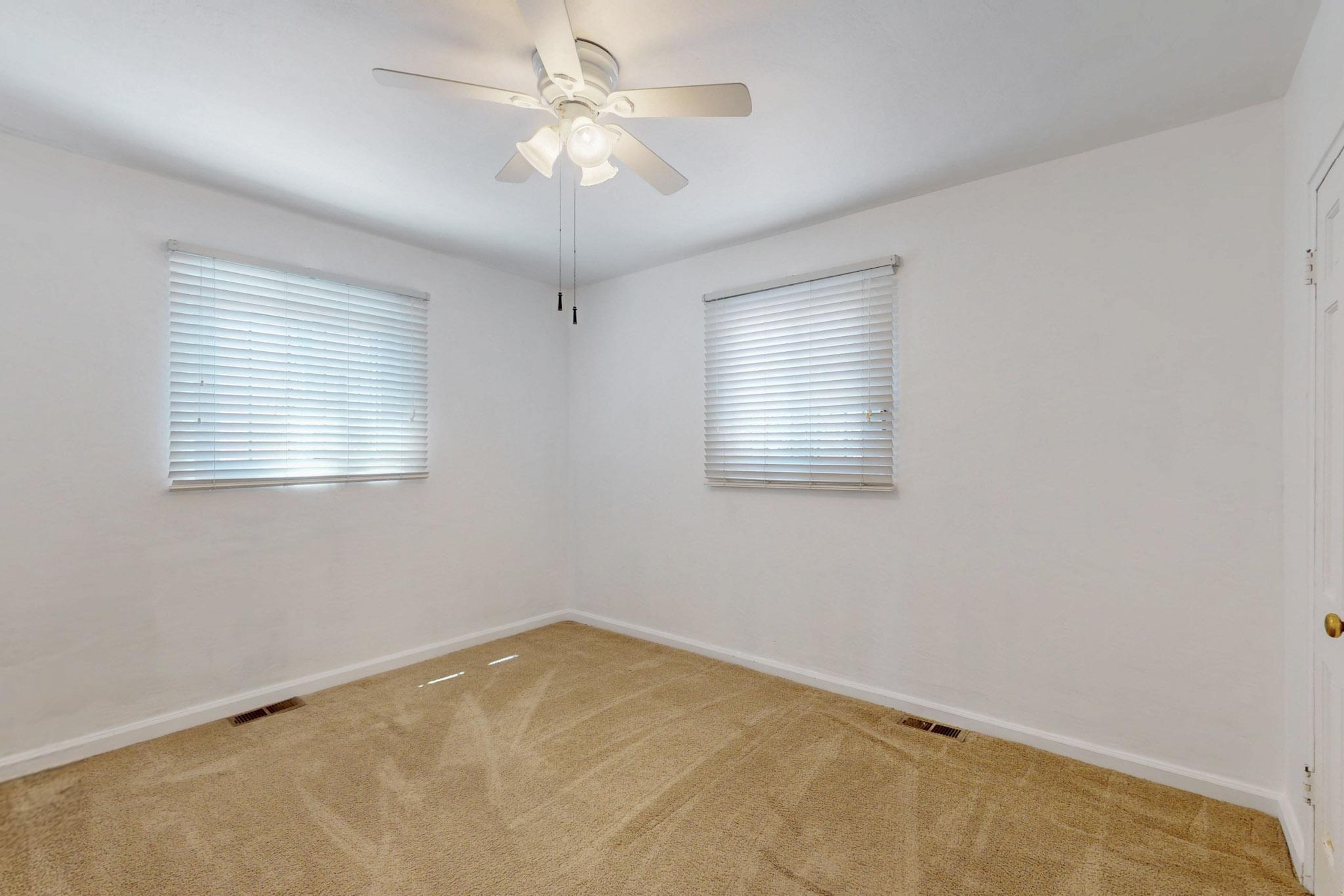 2005 MADEIRA Drive NE