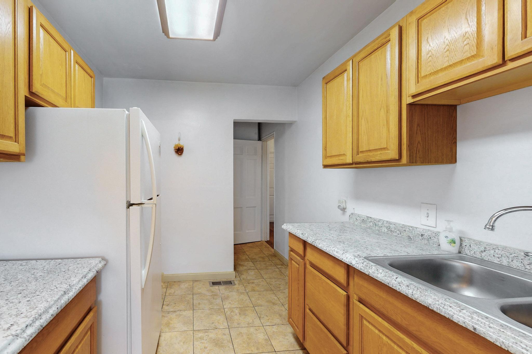 2005 MADEIRA Drive NE