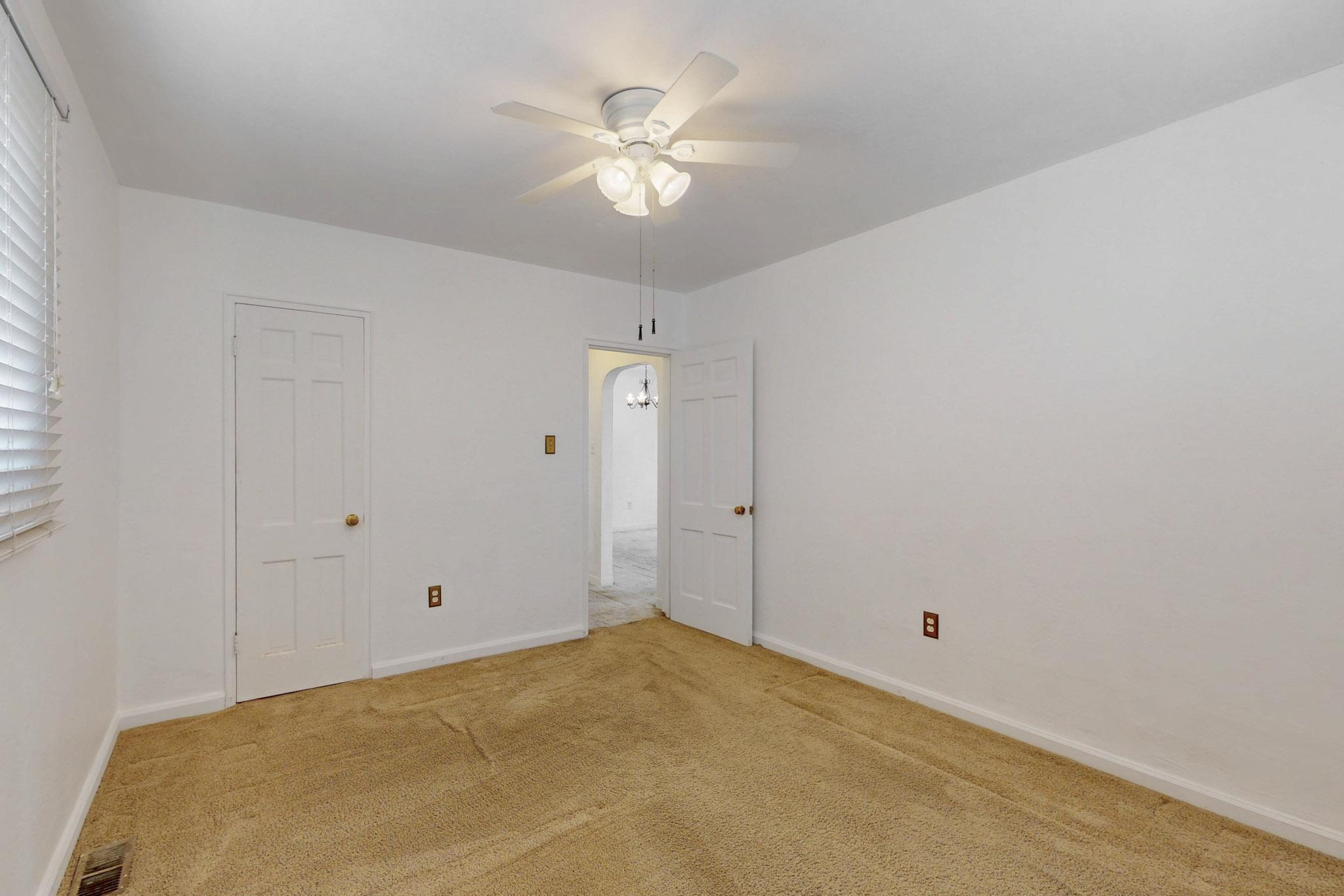2005 MADEIRA Drive NE