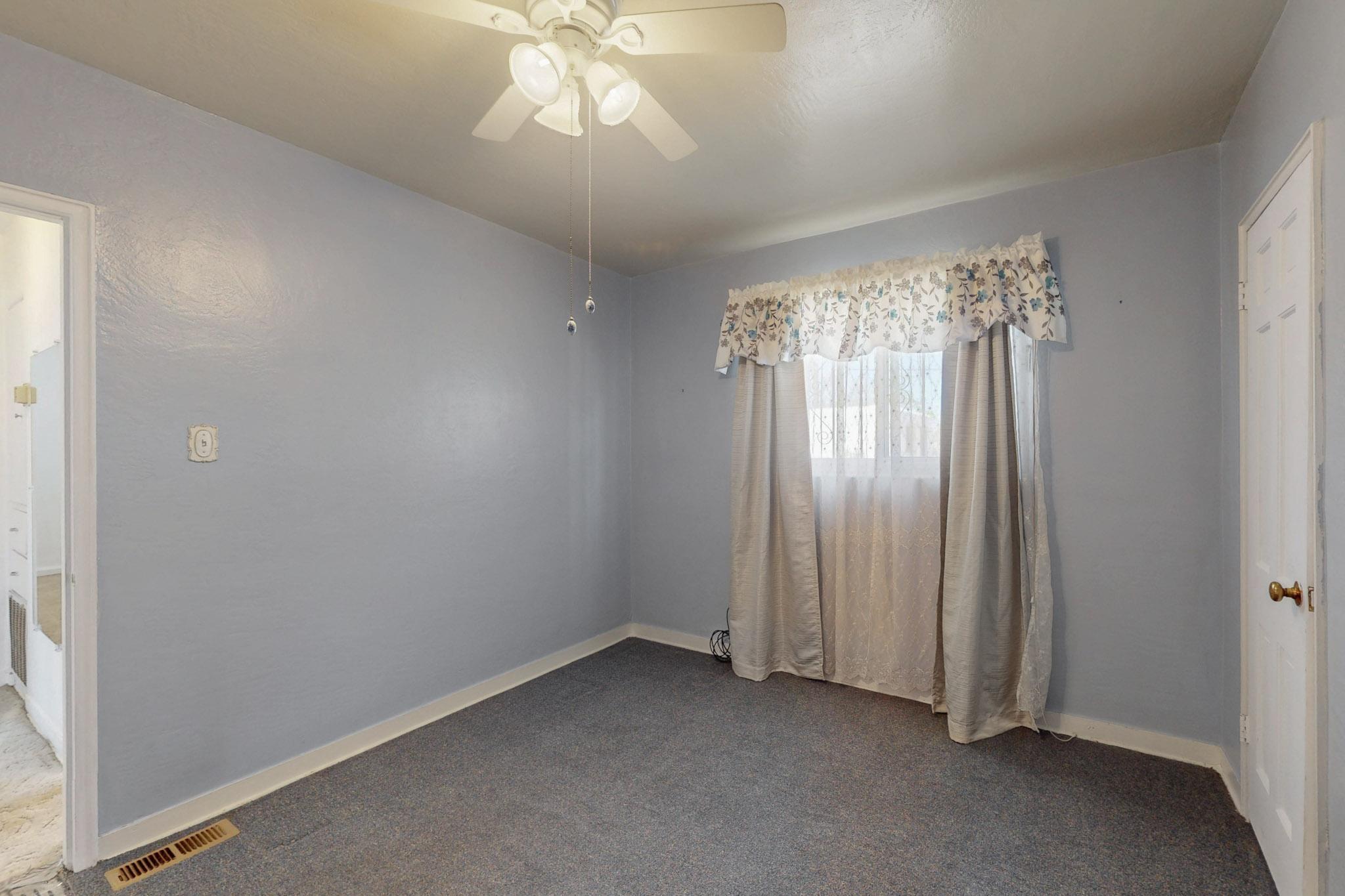 2005 MADEIRA Drive NE